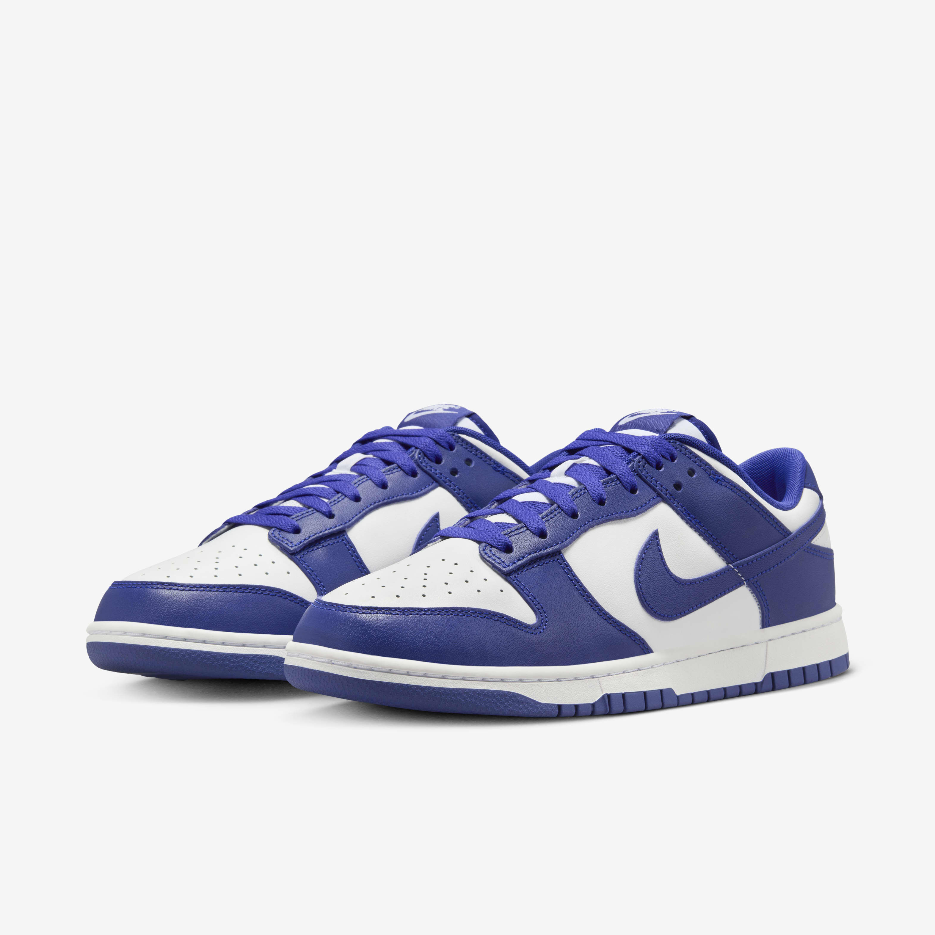 Nike Dunk Low Retro image number 4