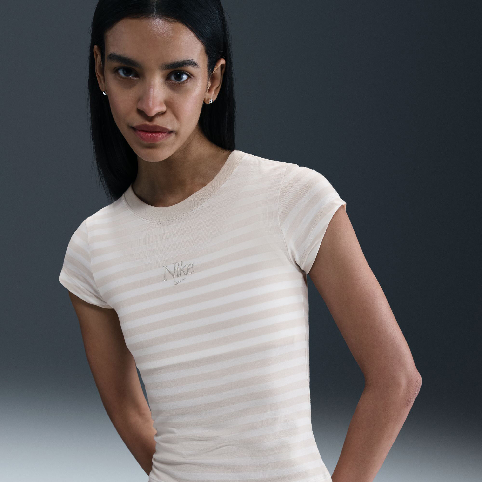 نايكي سبورتسوير image number 2