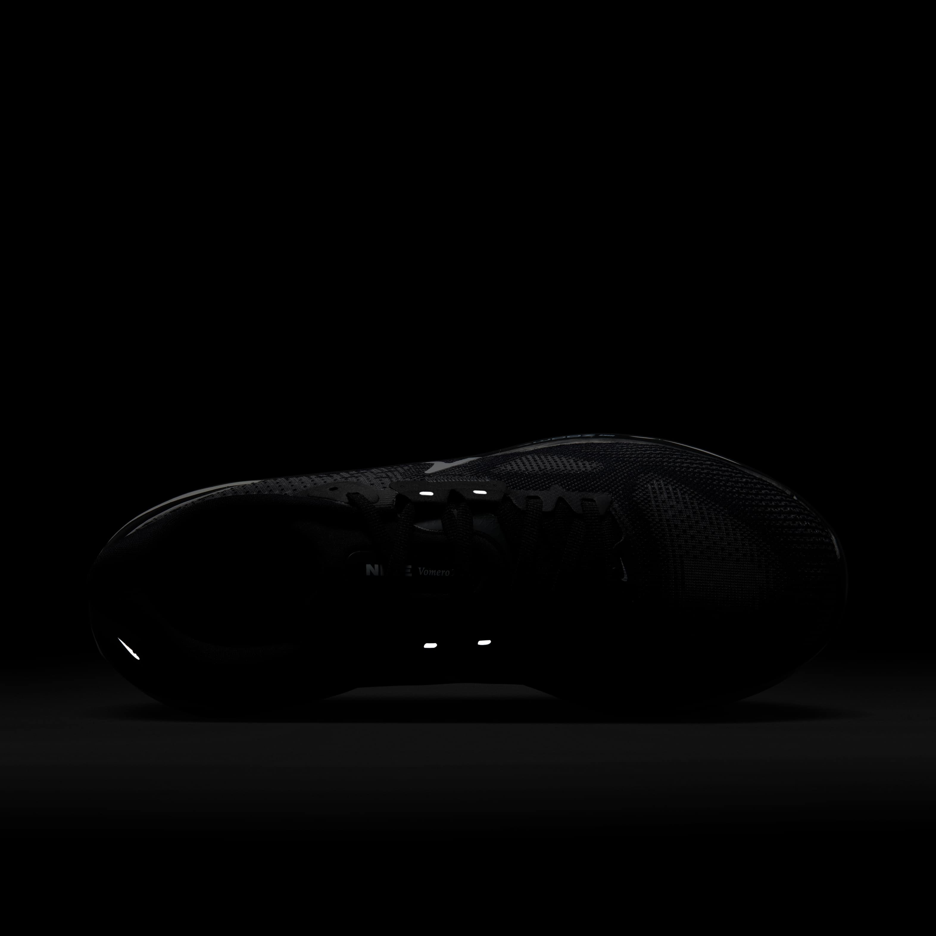 Nike Vomero 17 image number 9