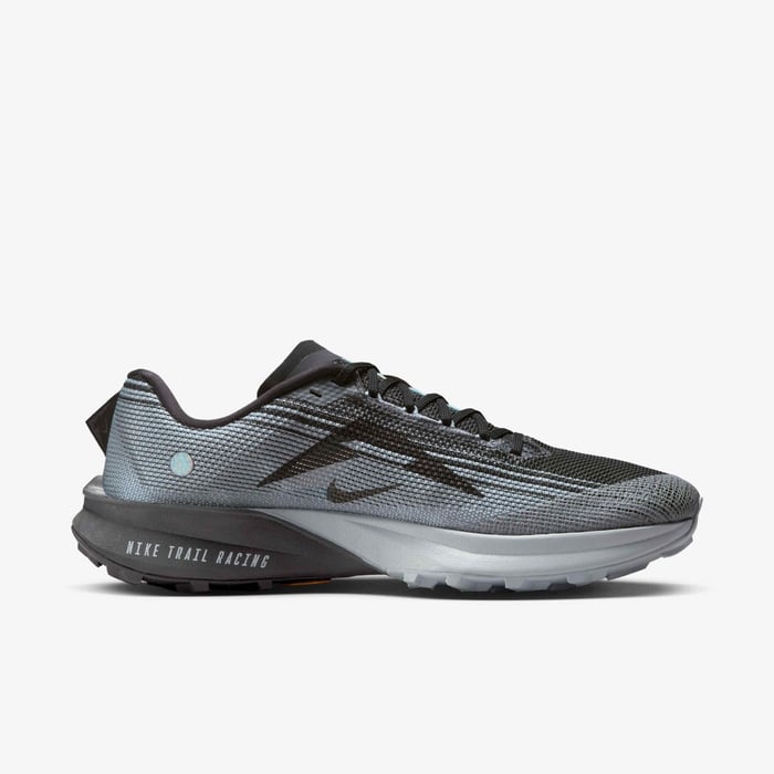 Nike Kiger 10 image number 2 Nike Kiger 10 image number 2