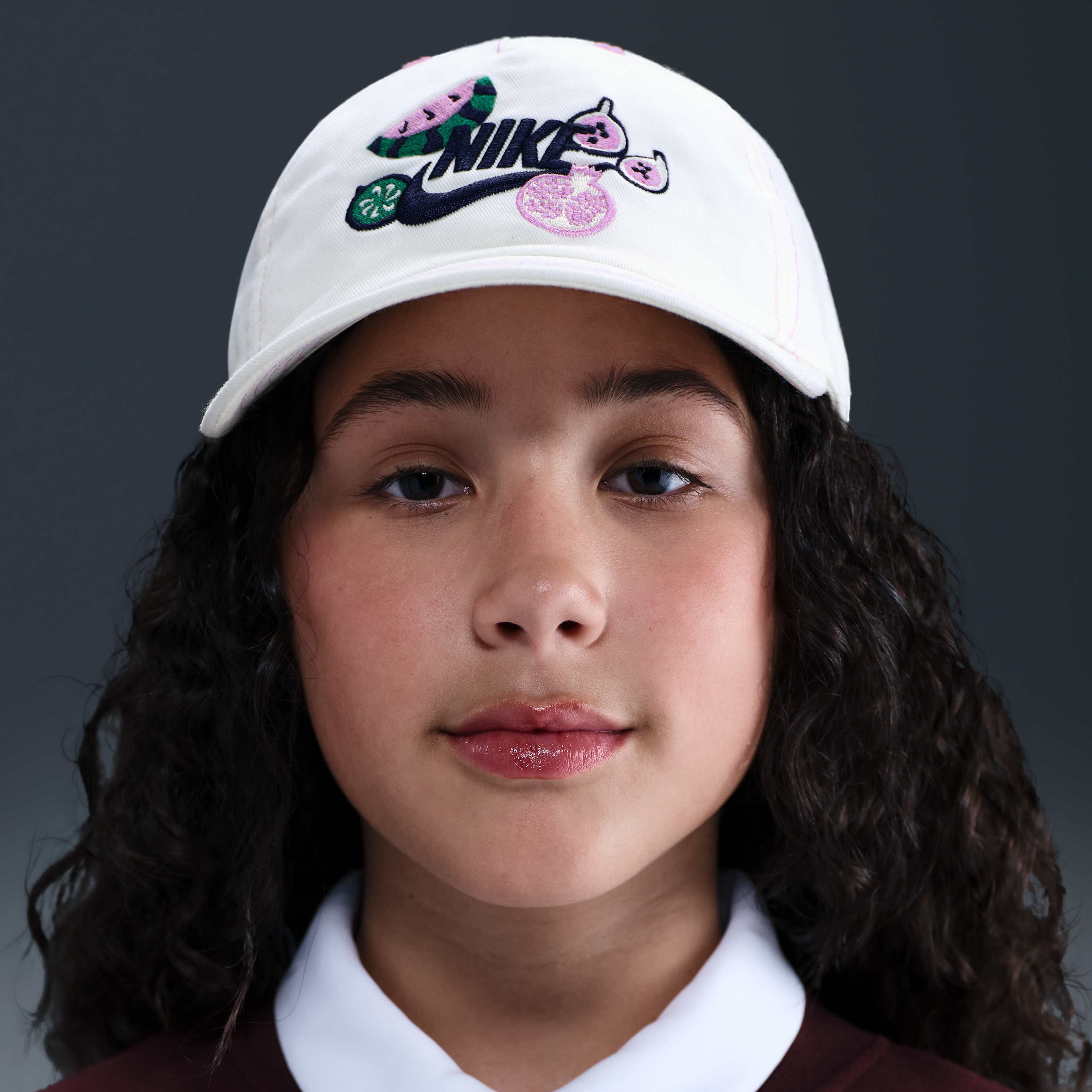 نايكي كلوب image number 2