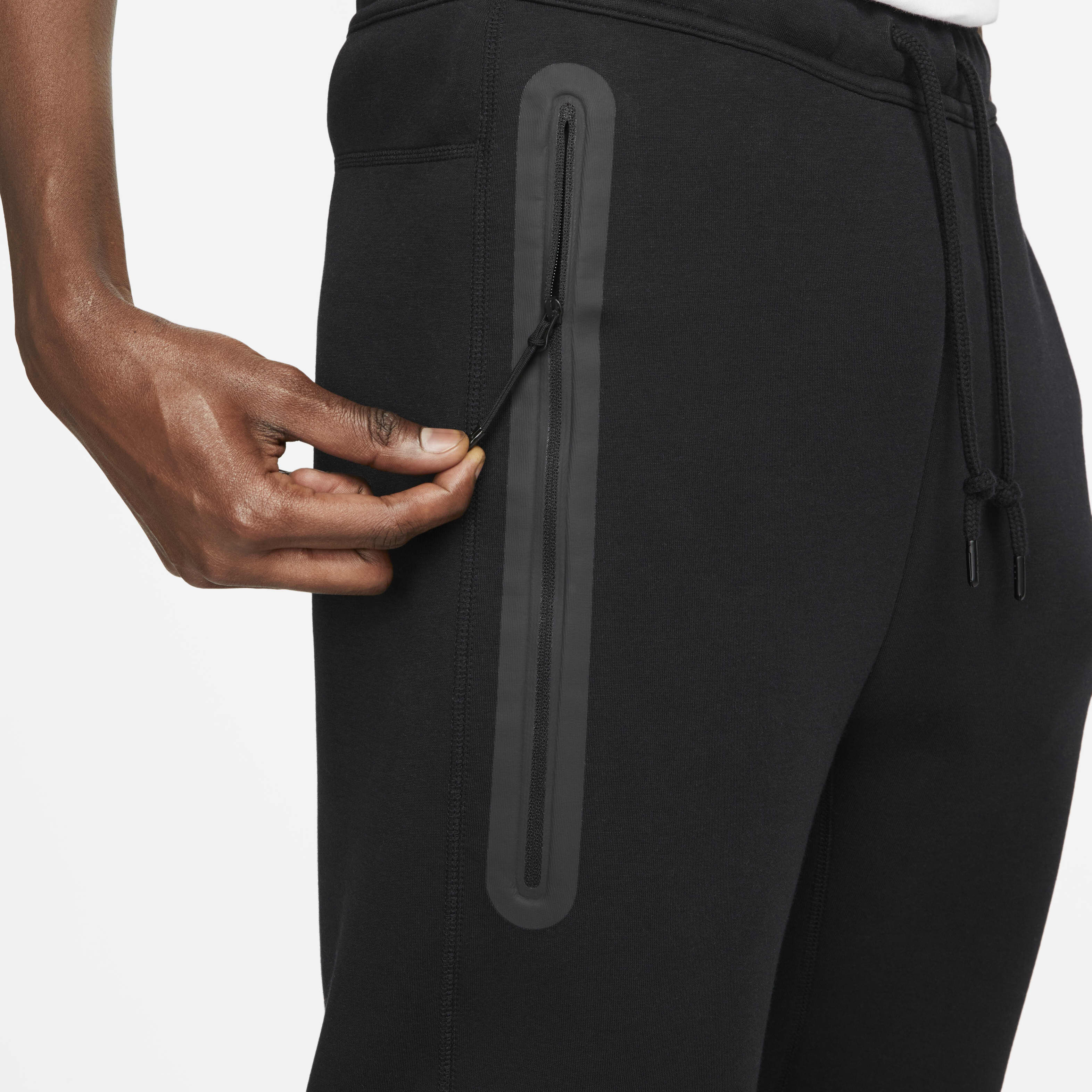 Nike slim fit black joggers online
