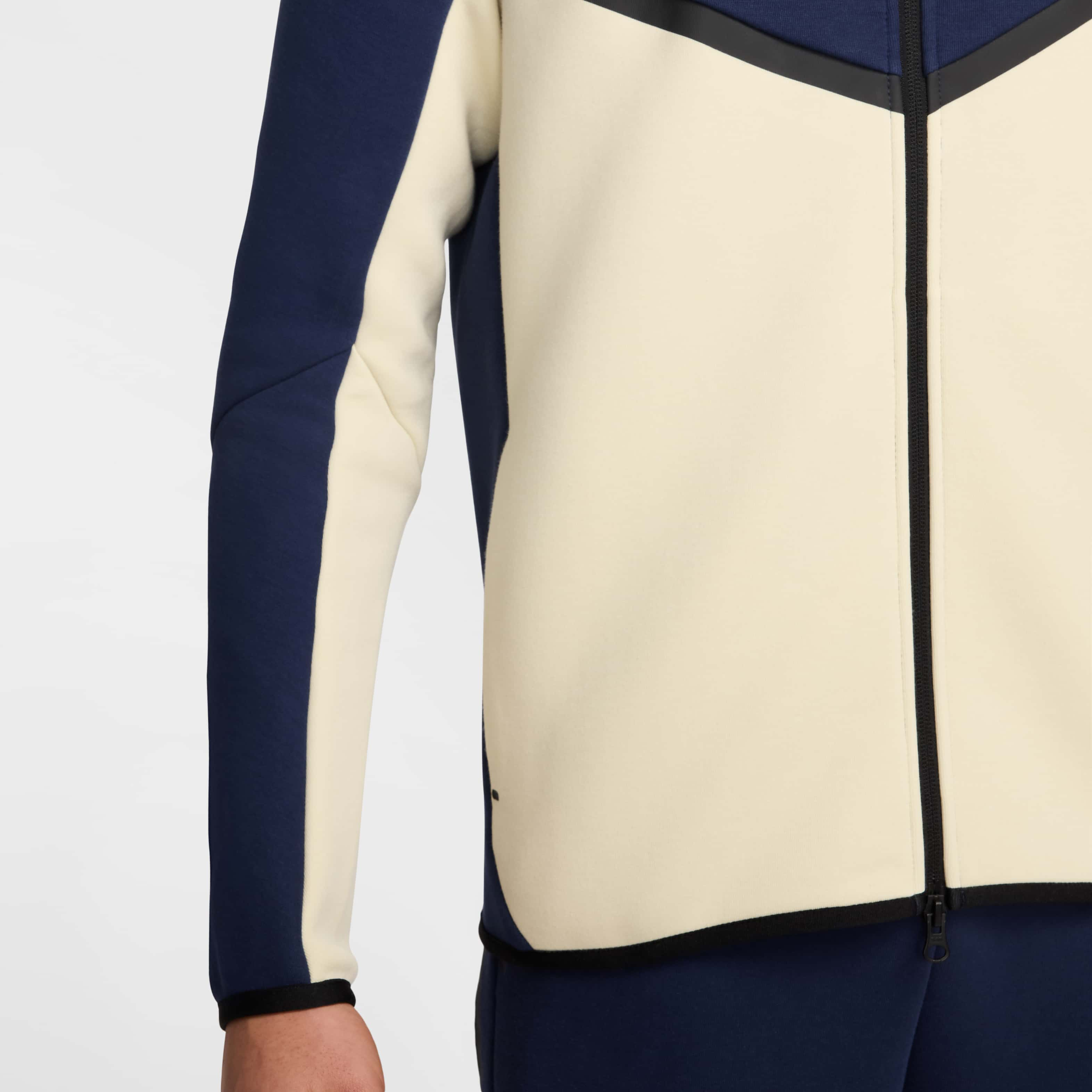 Nike Sportswear Tech image number 6