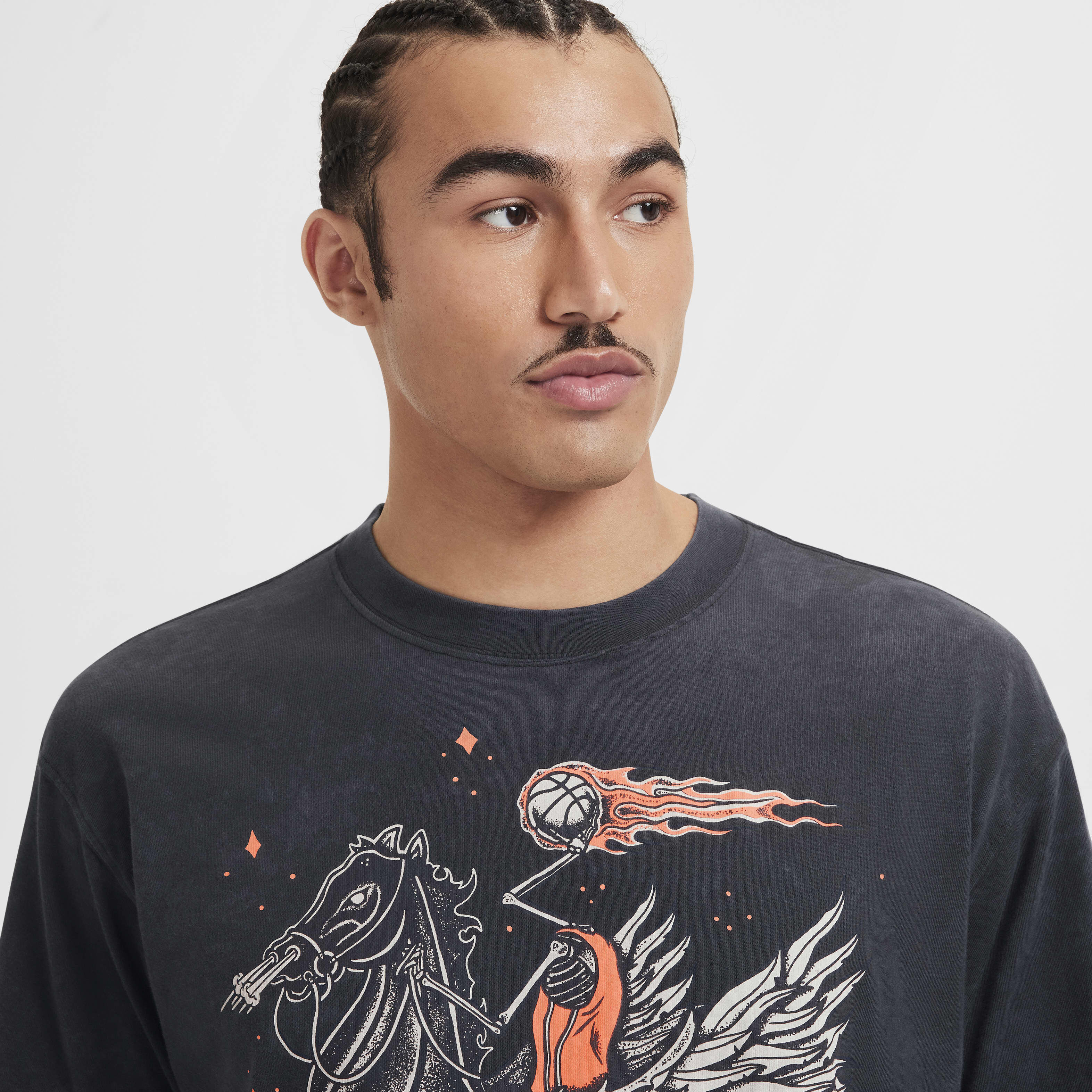 Nike image number 2