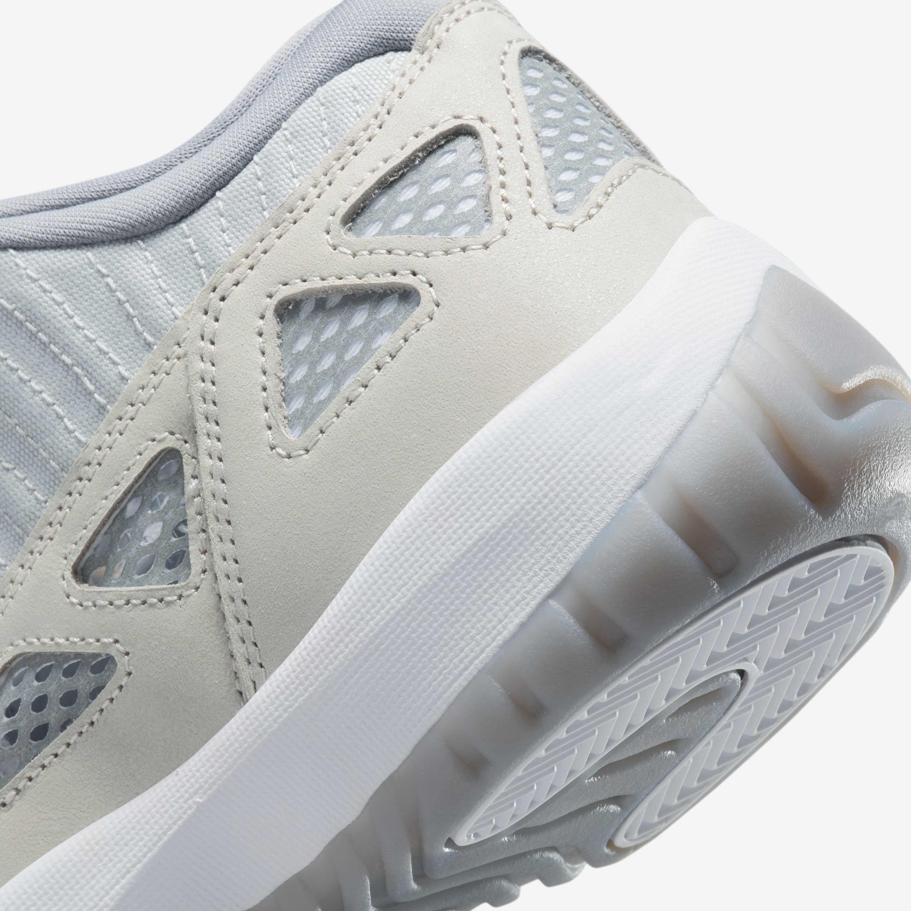 اير جوردن 11 ريترو لو IE image number 7