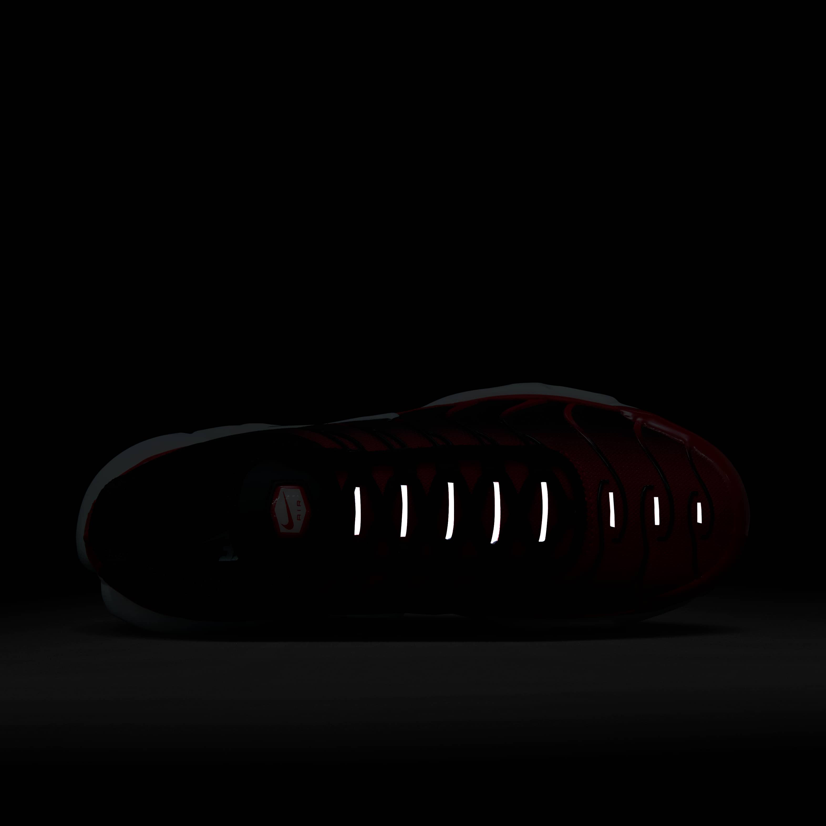 Nike Air Max Plus image number 9