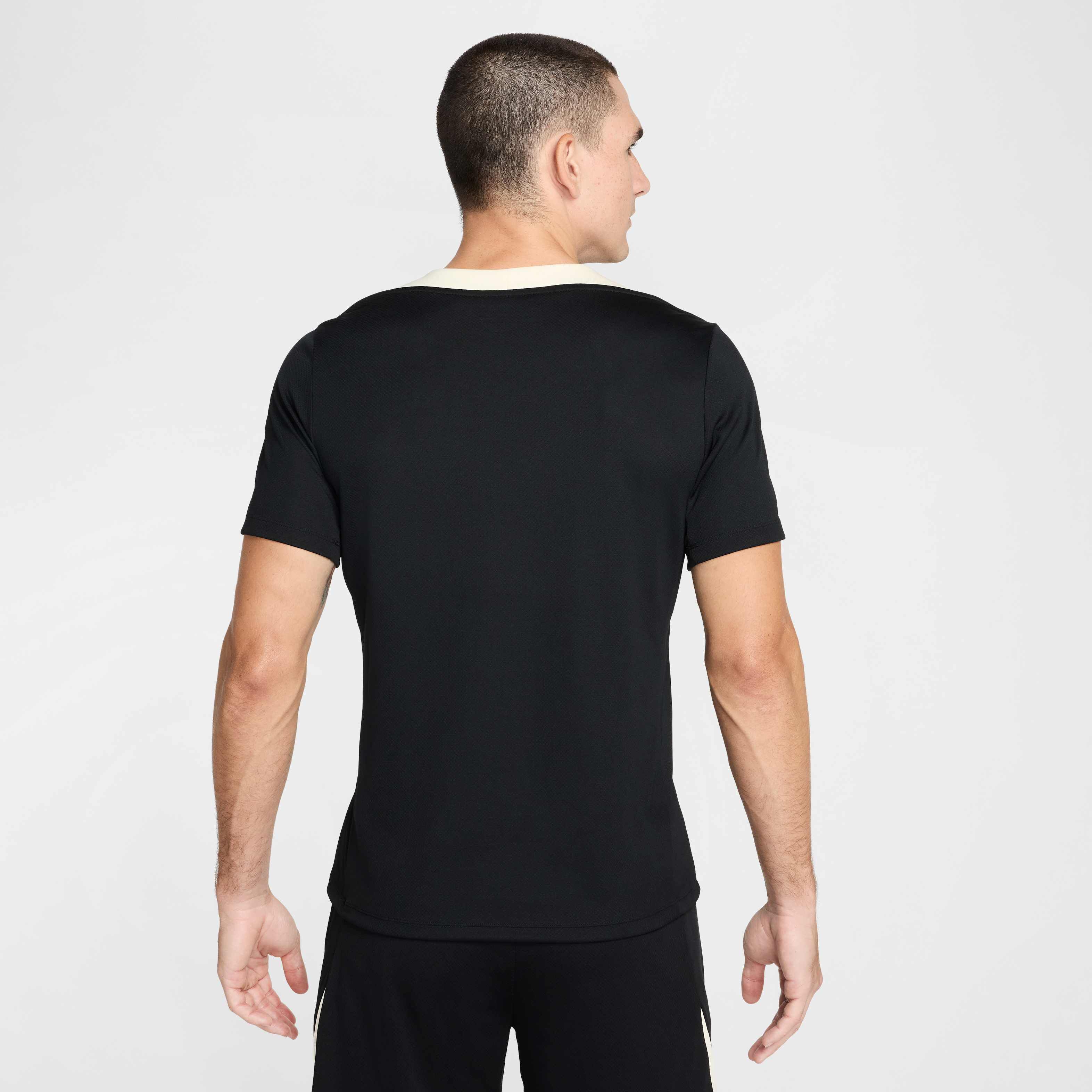 Liverpool F.C. Strike Special Edition image number 1