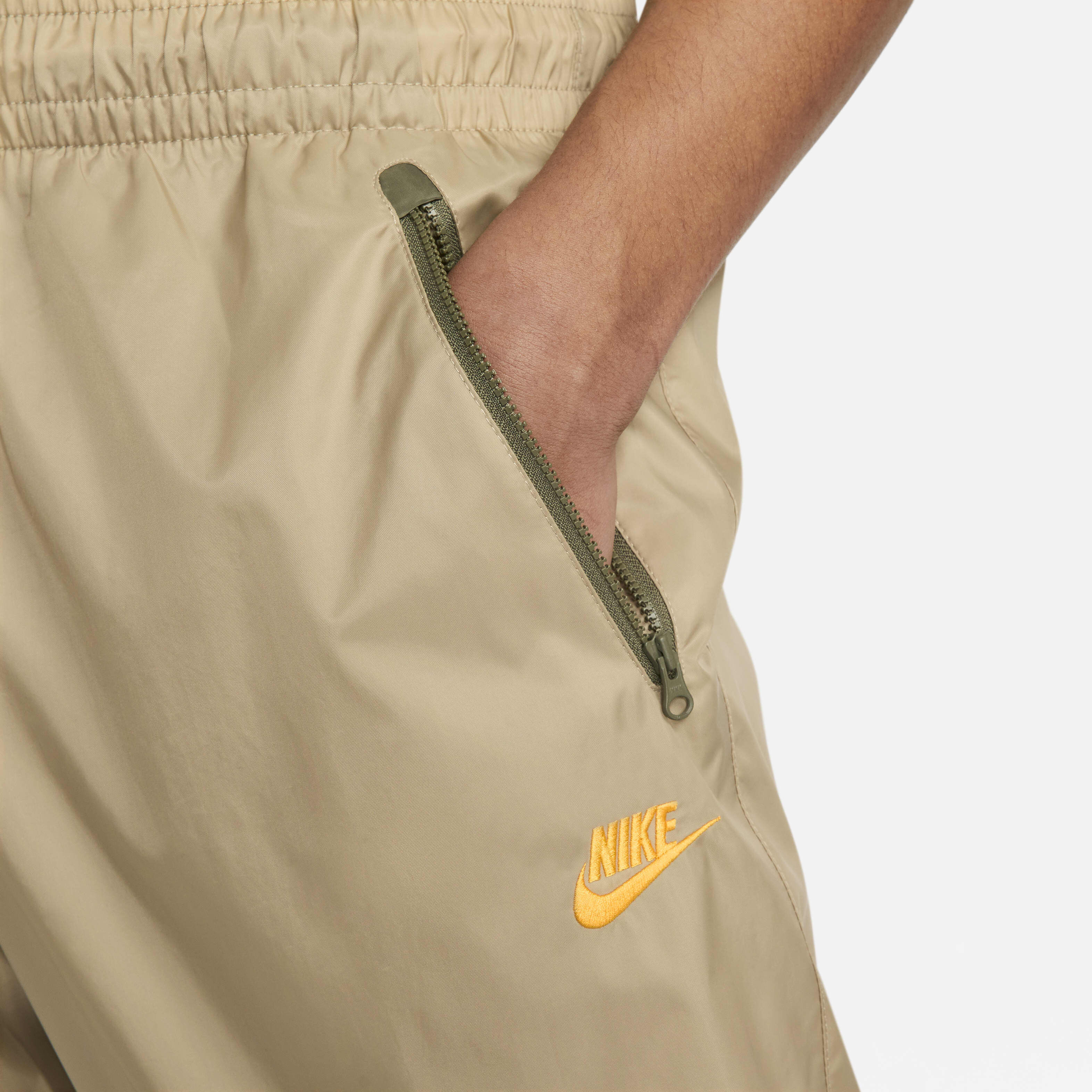 Nike Windrunner image number 2