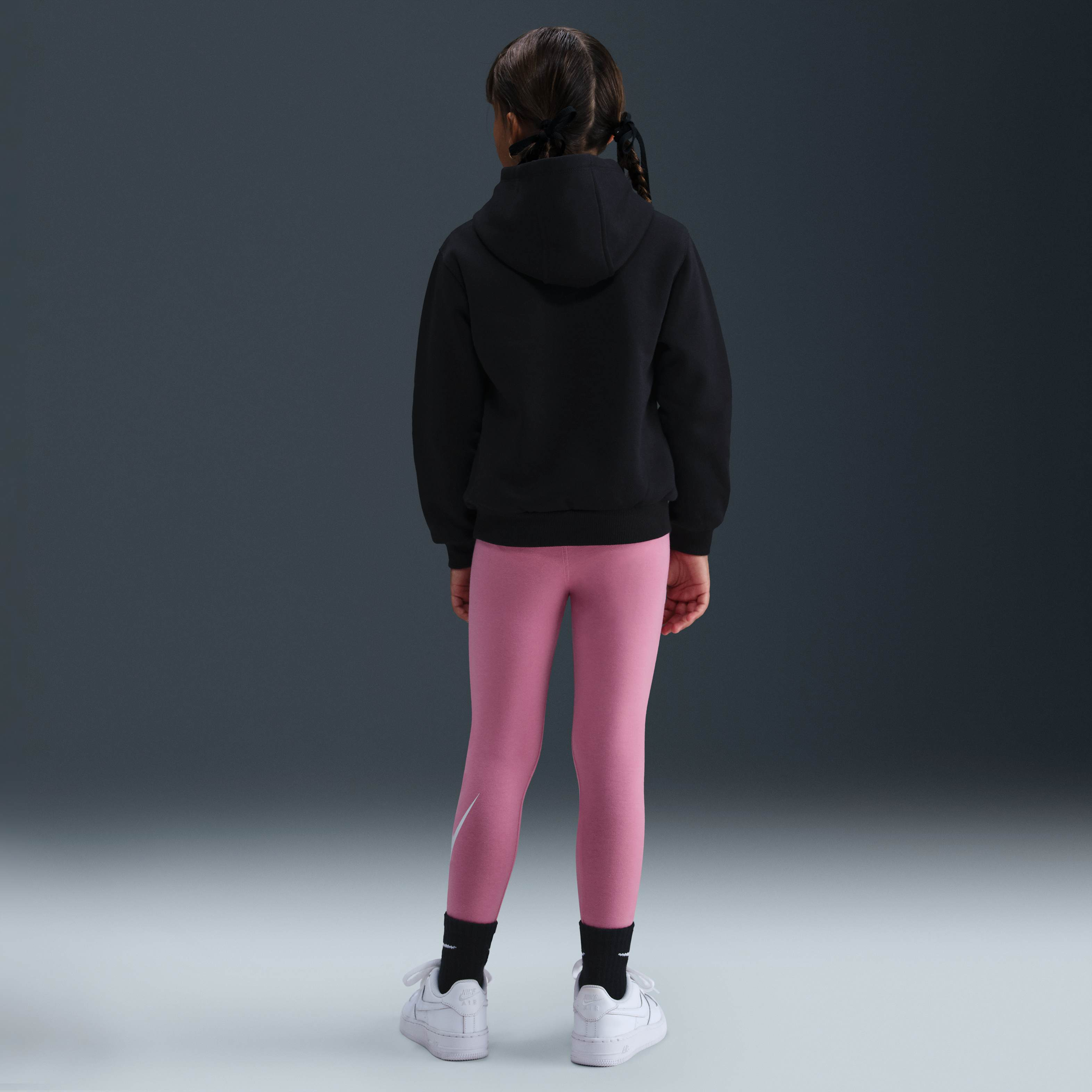 نايكي وايلد وورمث image number 4