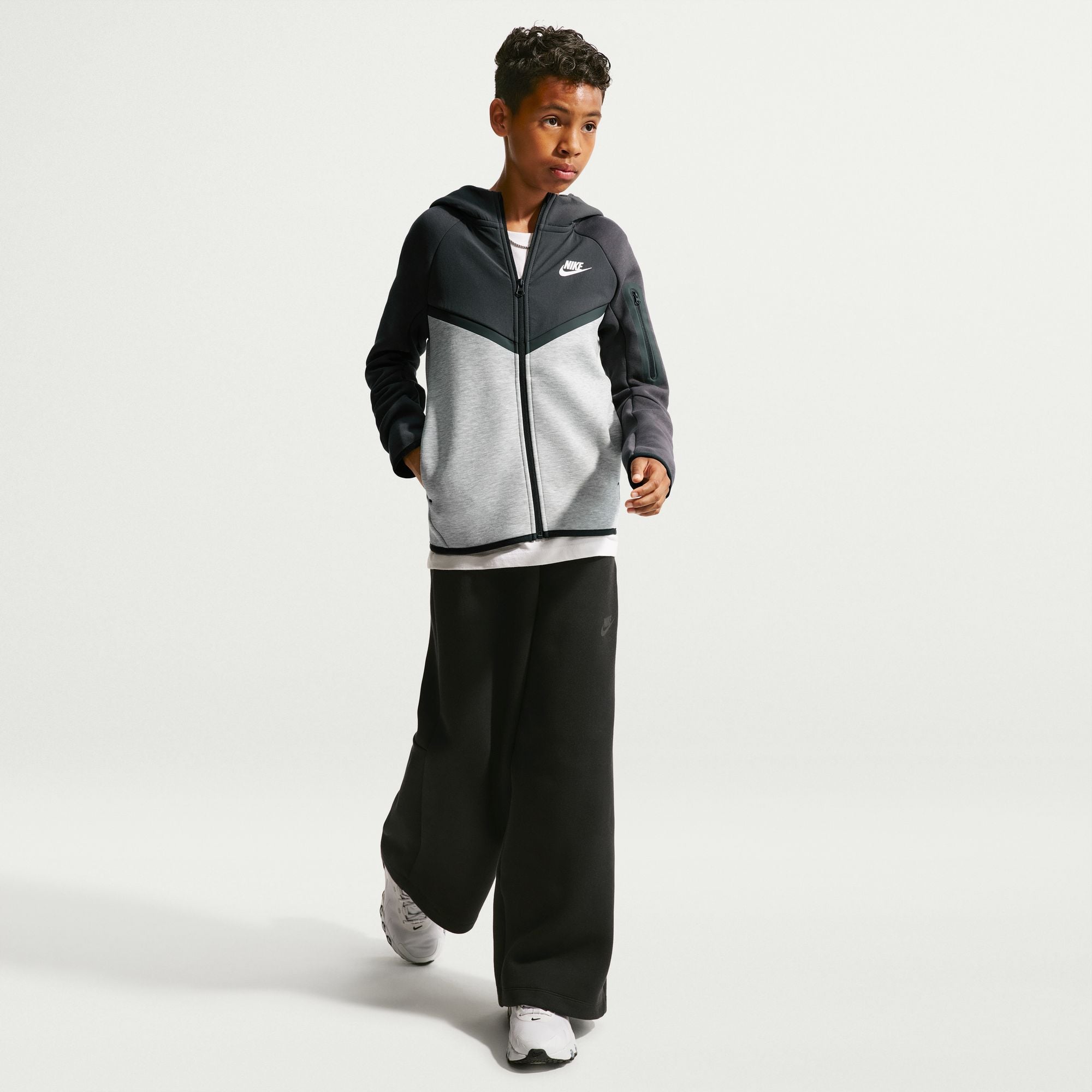 Nike Sportswear Tech Fleece image number 0