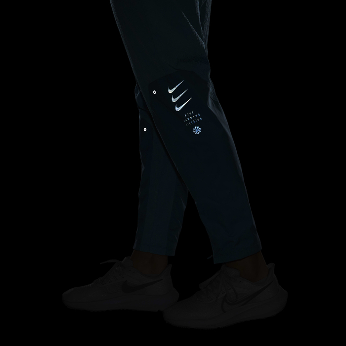 Nike Therma-FIT Run Division image number 8 Nike Therma-FIT Run Division image number 8