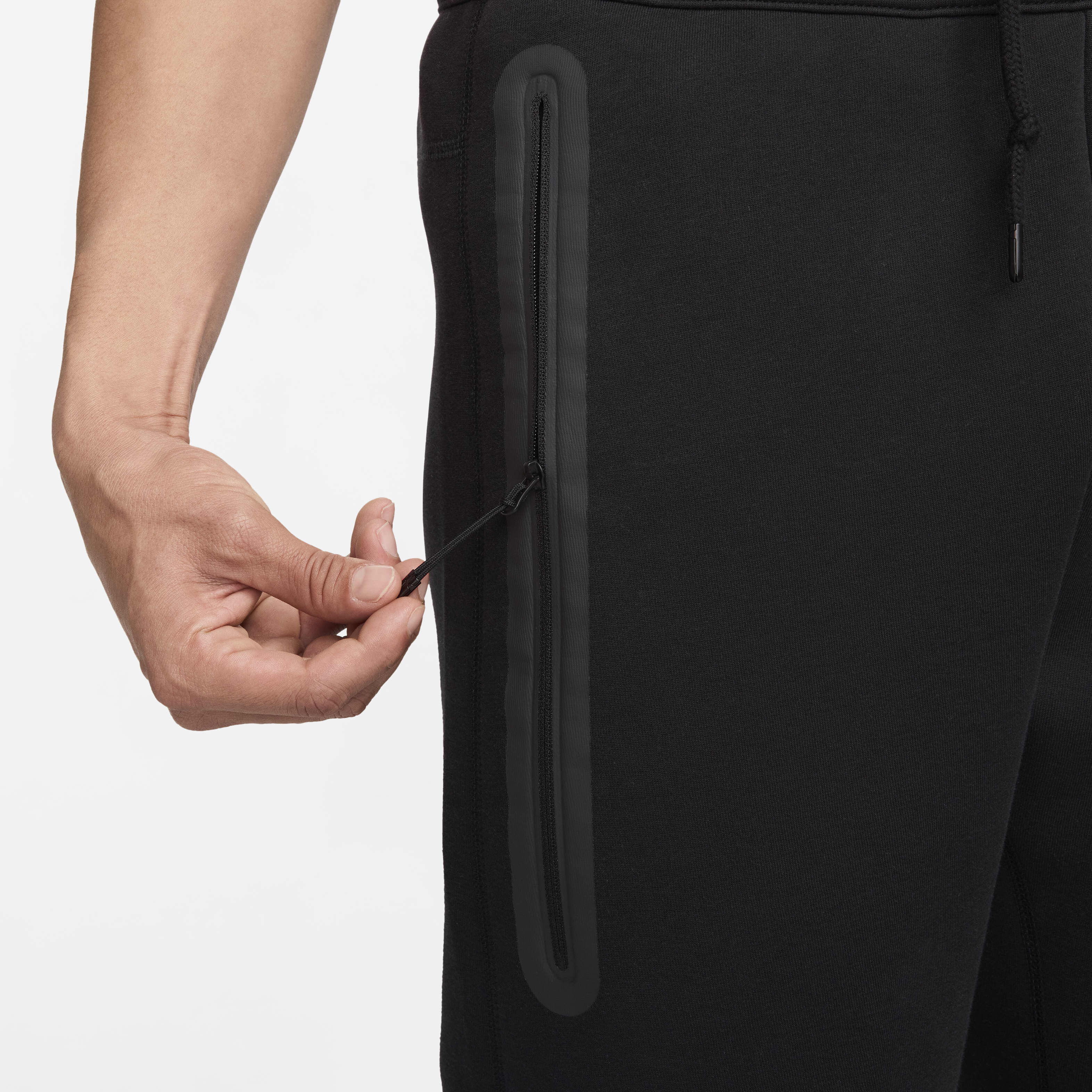 Nike Sportswear Tech Fleece image number 4