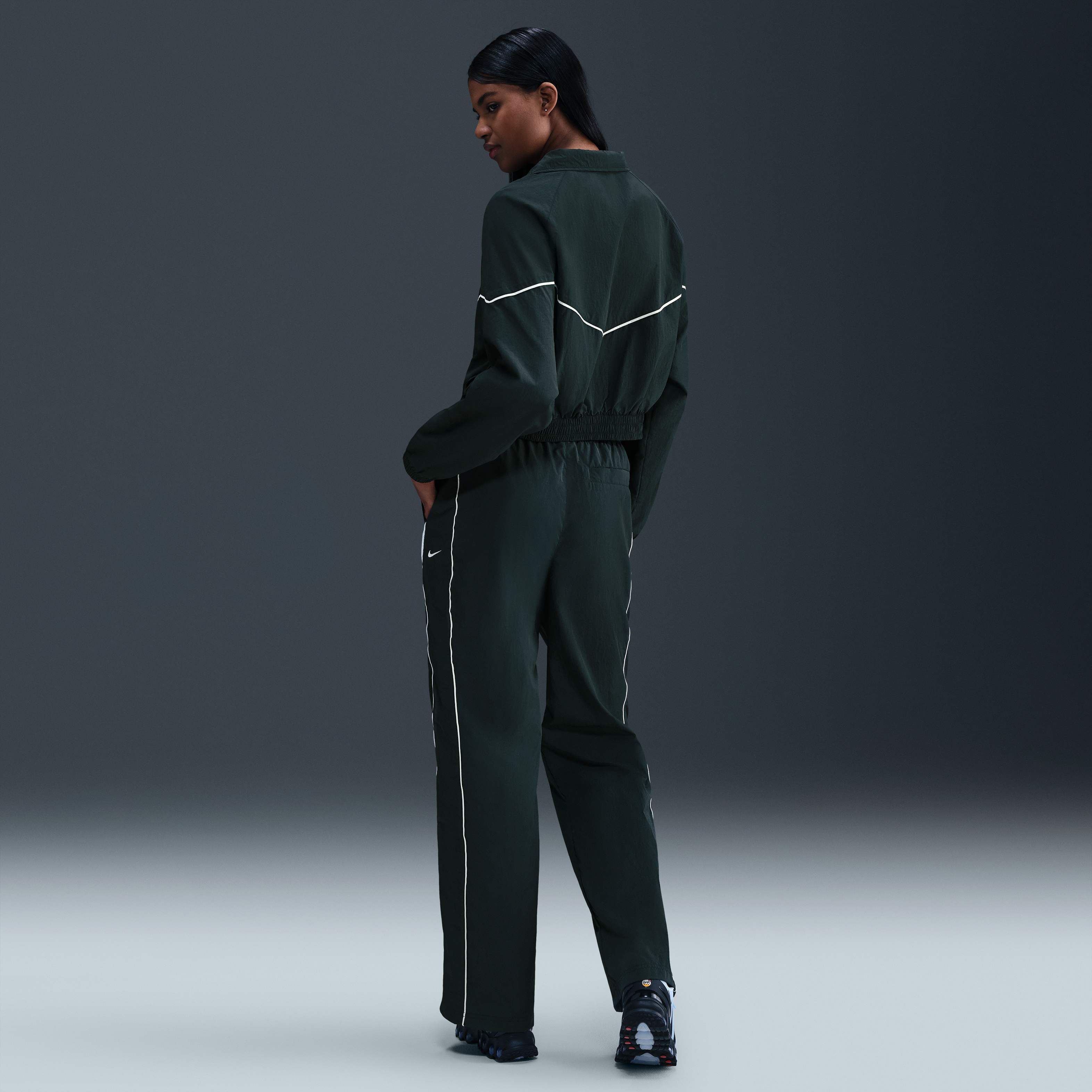 Nike Windrunner image number 3