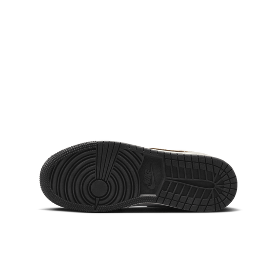 Air Jordan 1 Mid SEOlder Kids' Shoes in UAE. Nike AE