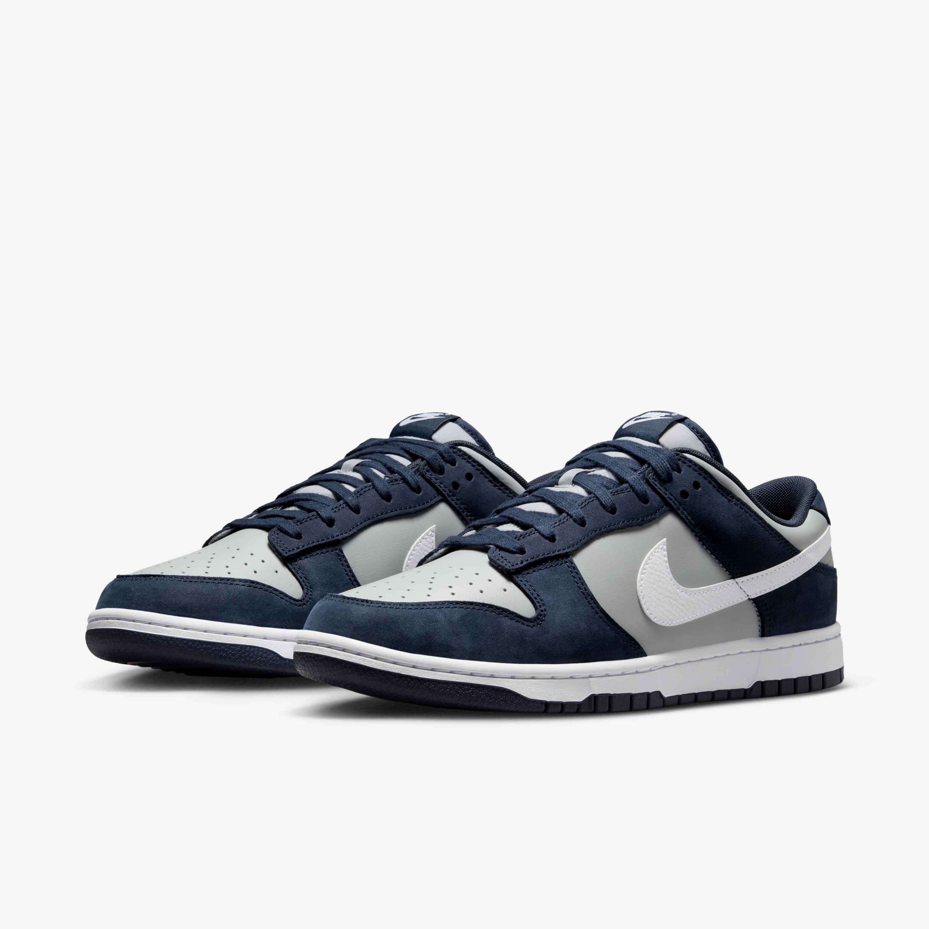 Nike Dunk Low image number 4