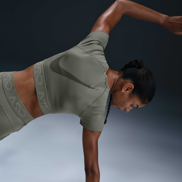 Nike Pro image number 2 Nike Pro image number 2