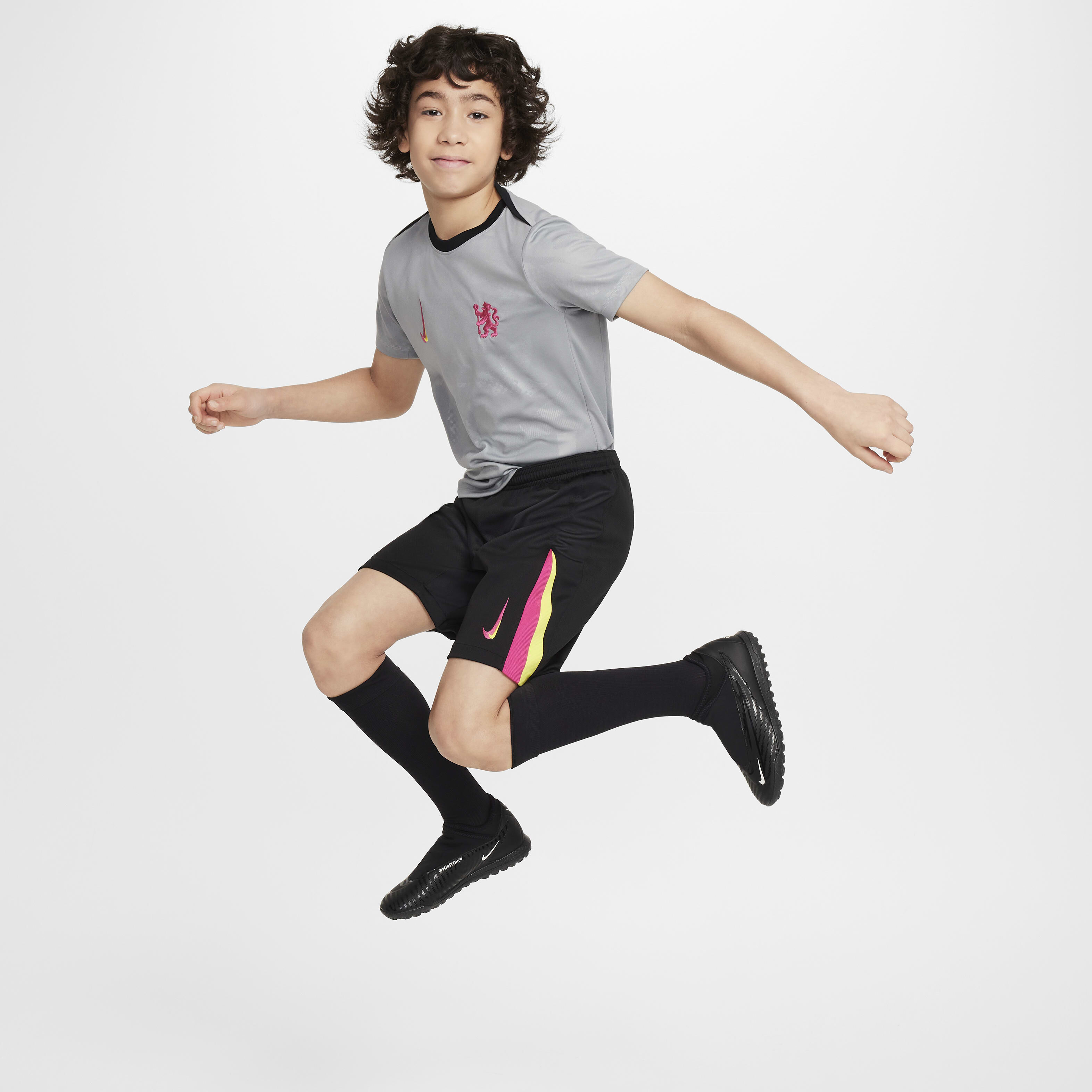 Chelsea F.C. 2024/25 Stadium Third image number 5