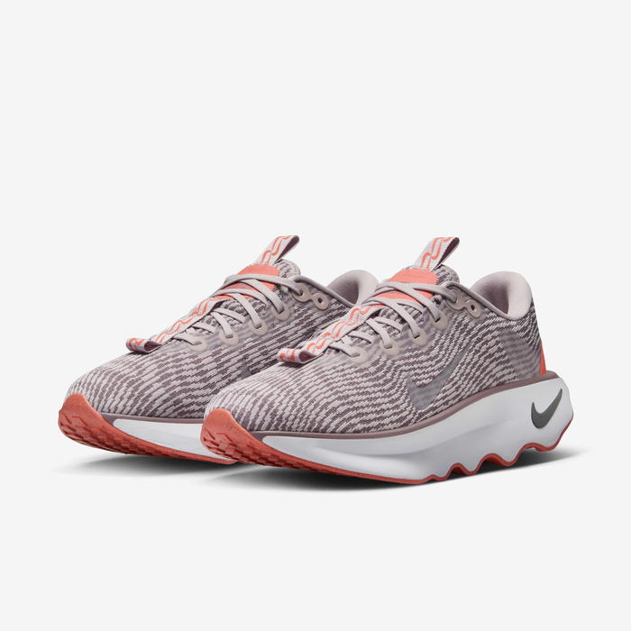 نايكي موتيفا image number 4 نايكي موتيفا image number 4