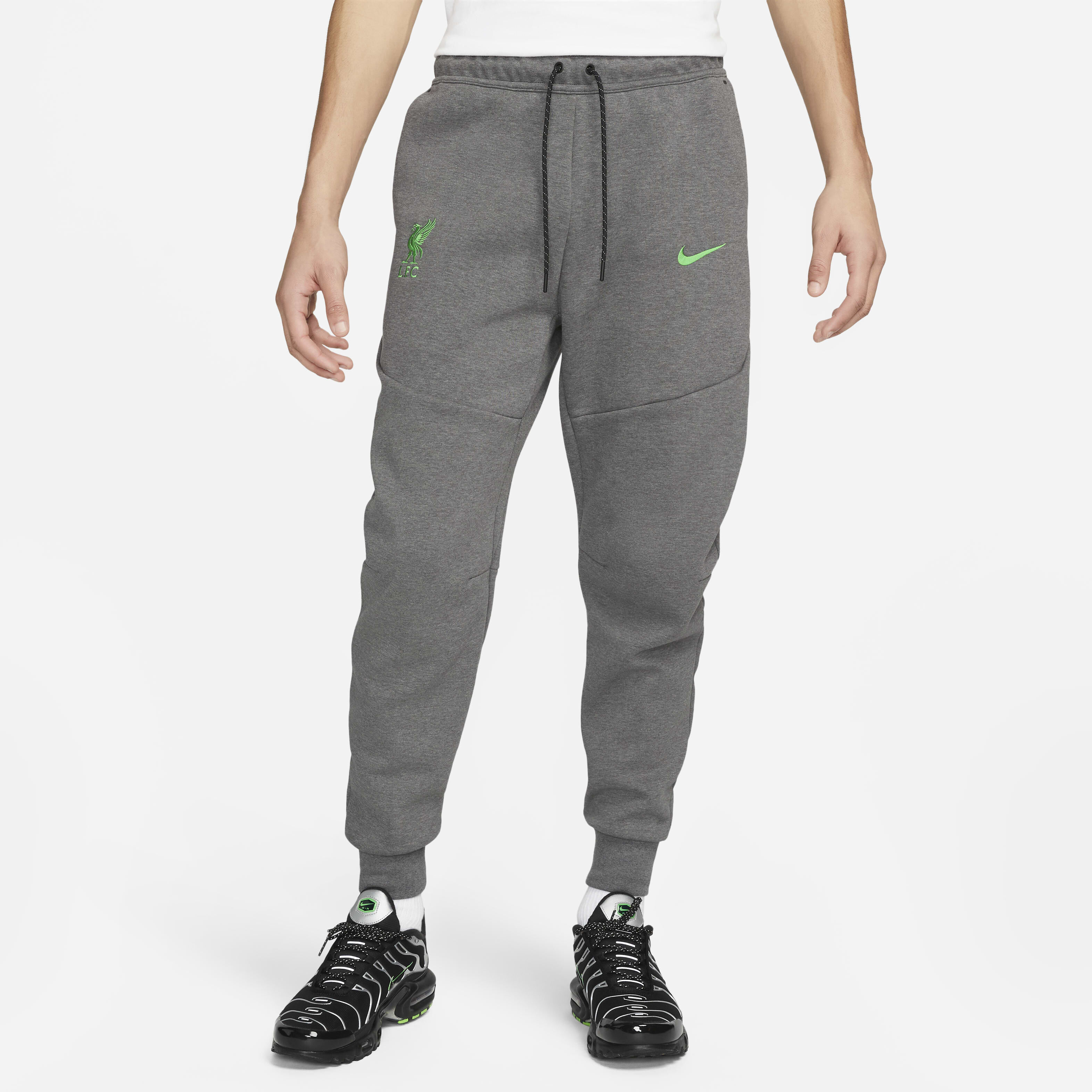 Shop Men s Jogger Sweatpants Online in UAE Nike Sweatpants