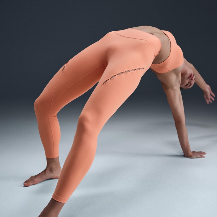 Nike One image number 4 Nike One image number 4