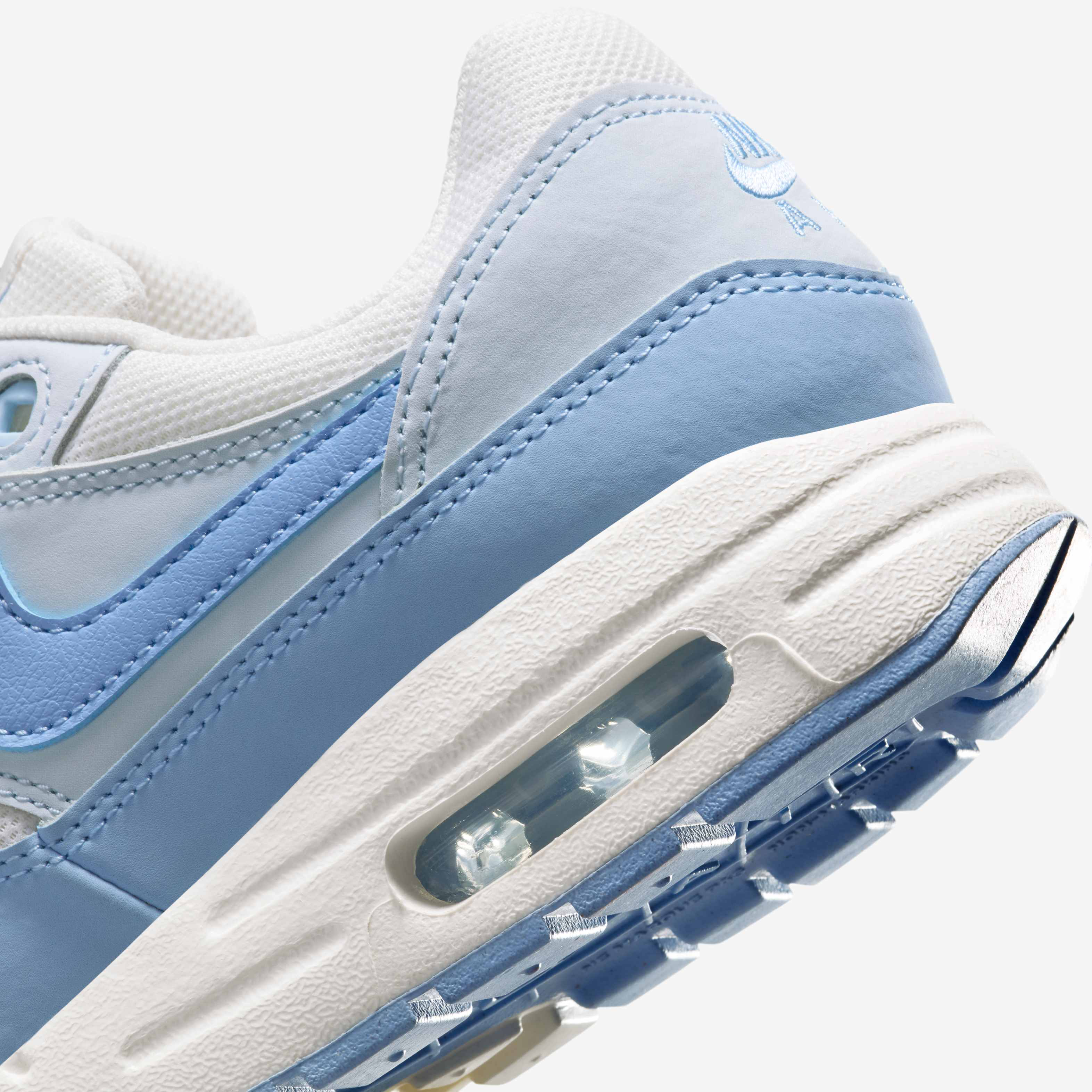 اير ماكس 1 image number 7