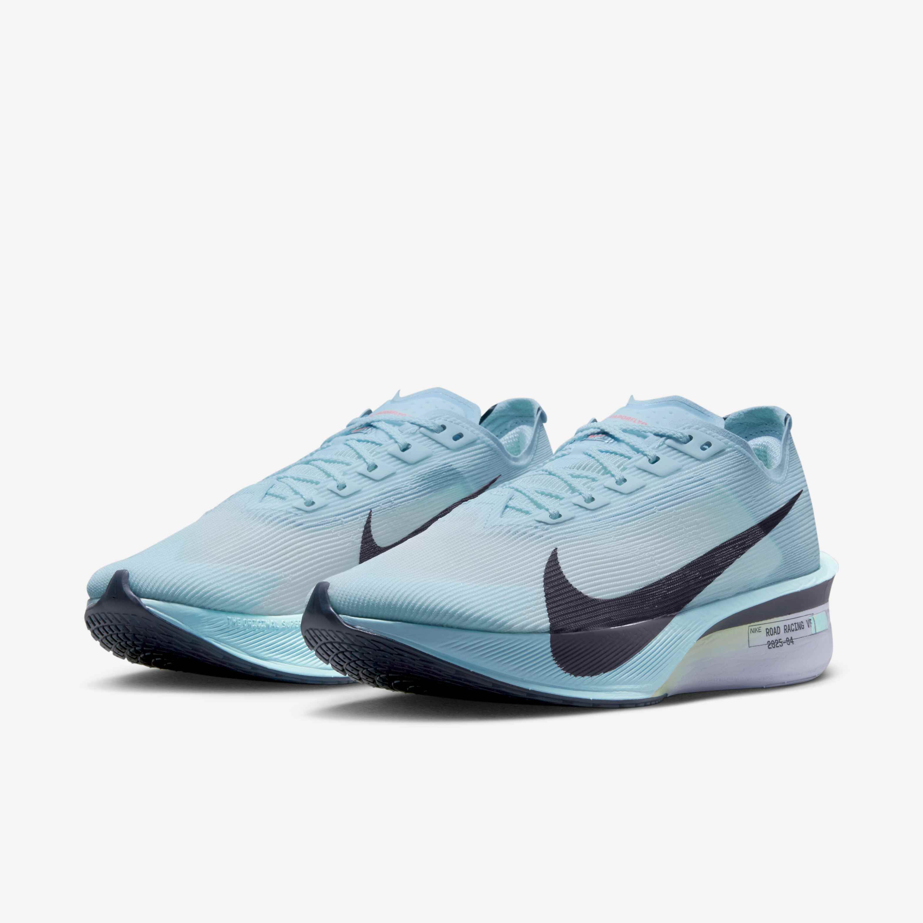 Nike Vaporfly 4 image number 4