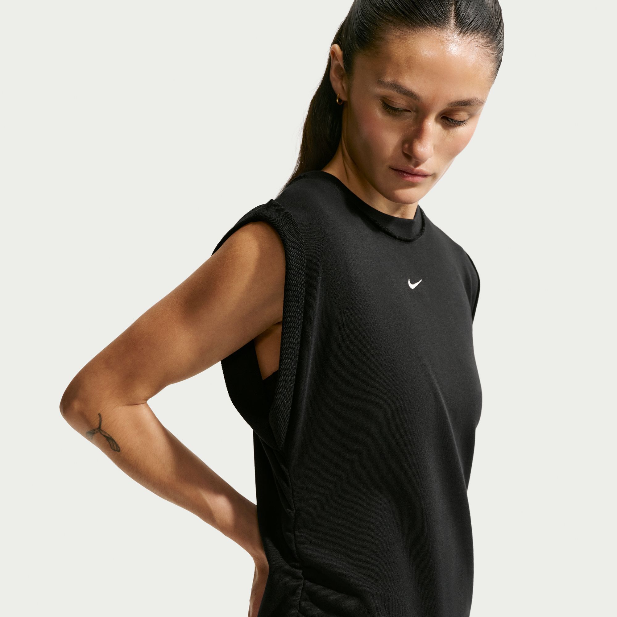 Nike Sportswear Chill Terry image number 4