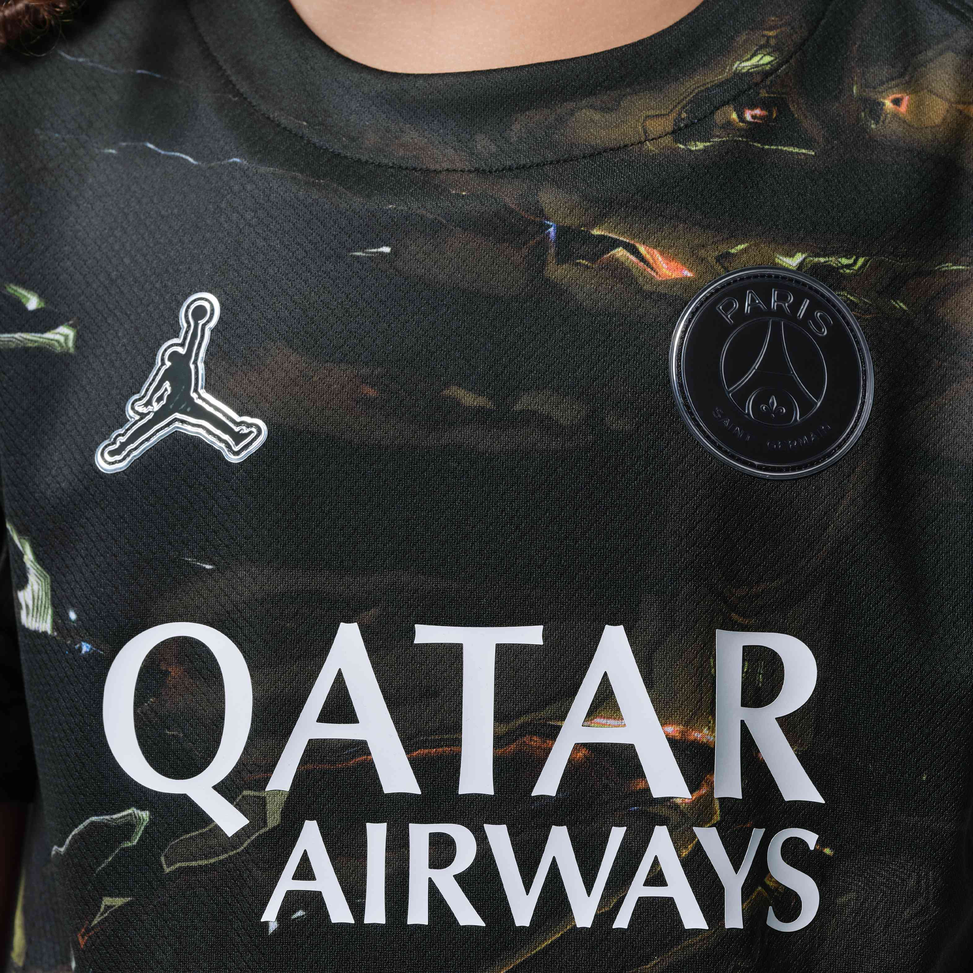 Paris Saint-Germain 2026 Stadium Night Edition image number 3