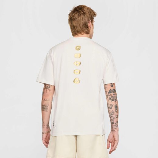 نايكي سبورتسوير