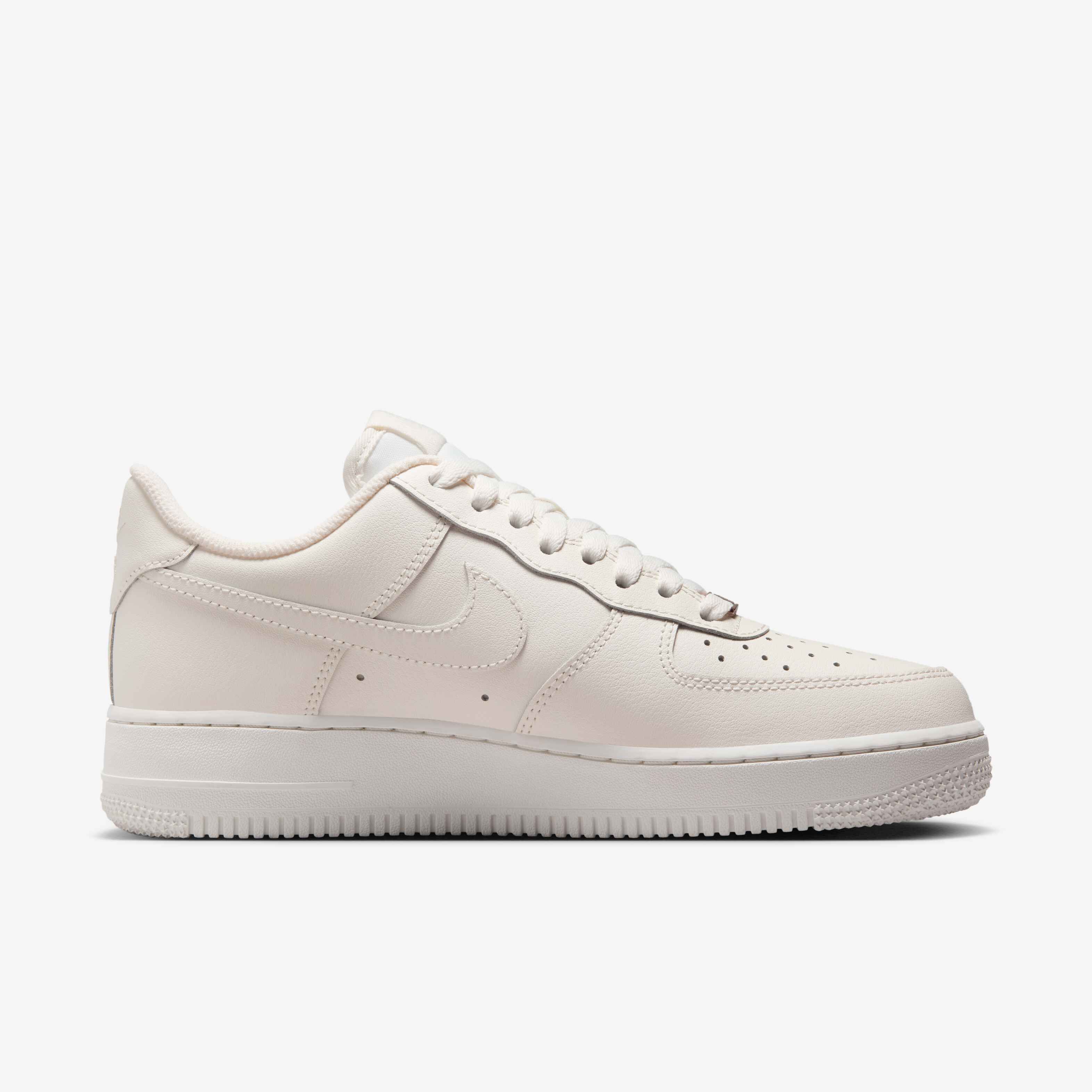 Nike Air Force 1 '07 LX image number 2