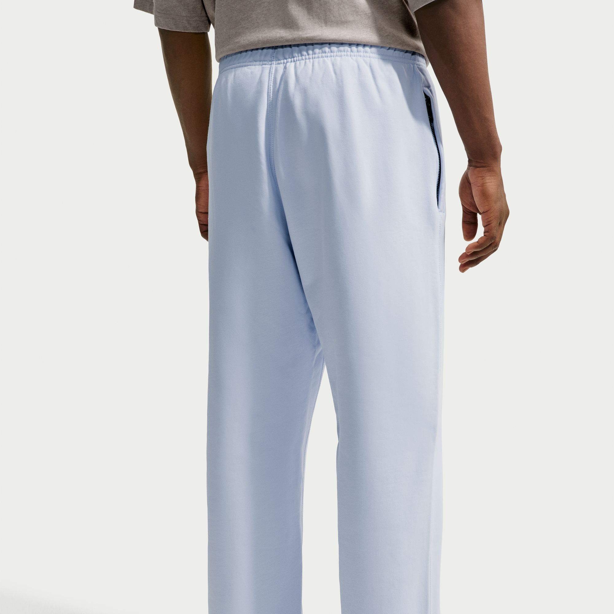 Nike Solo Swoosh image number 3
