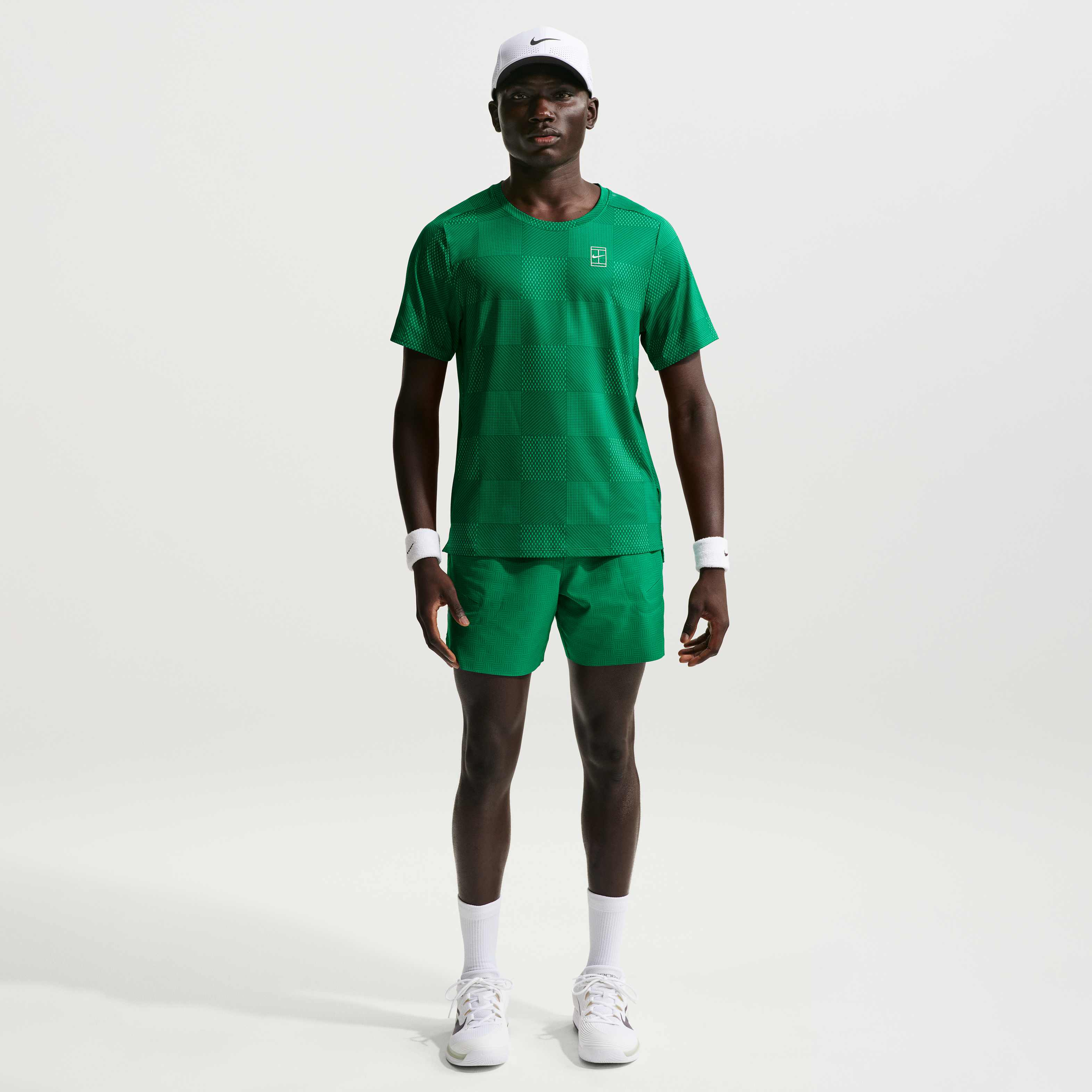 NikeCourt Advantage image number 3
