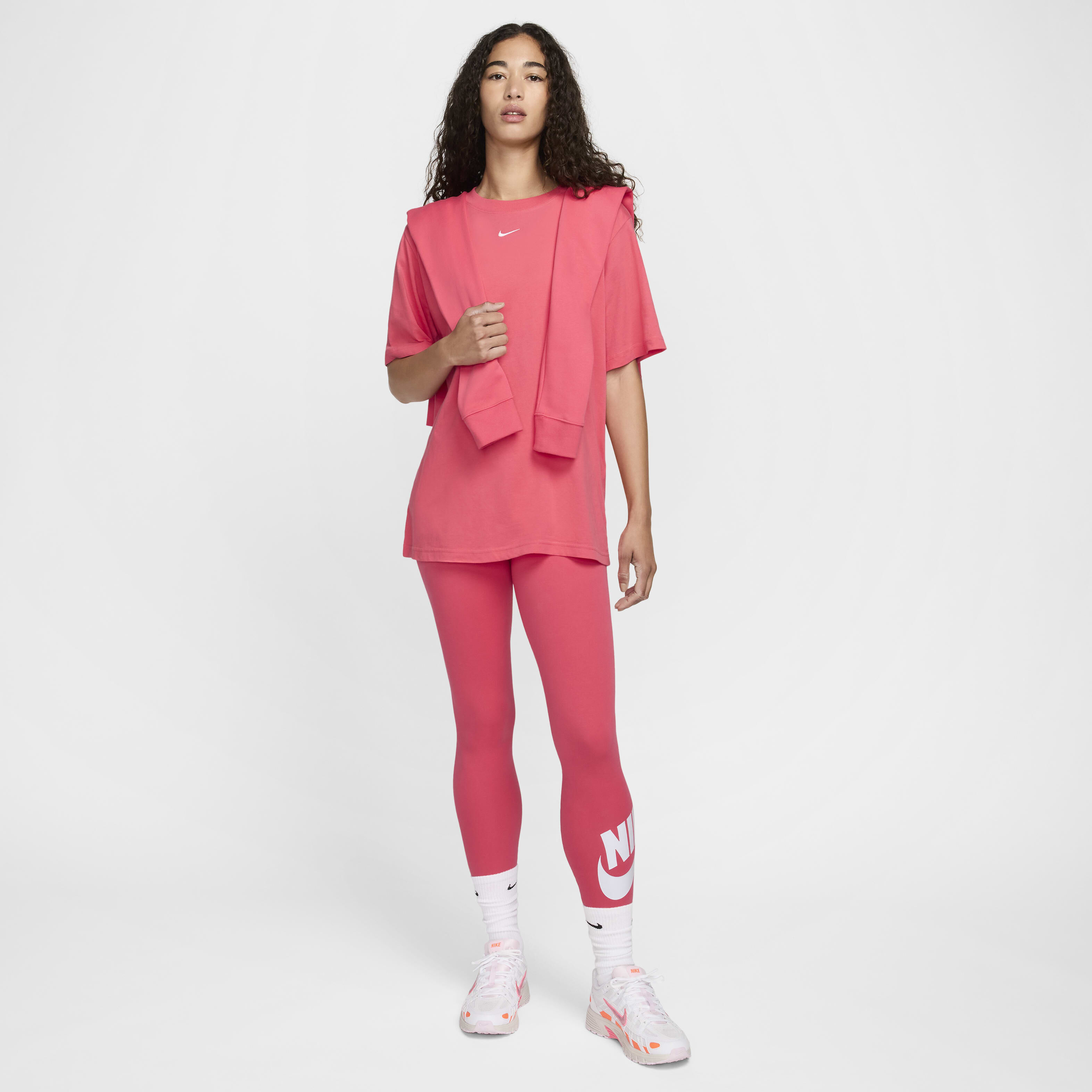 نايكي سبورتسوير ايسنشال image number 4