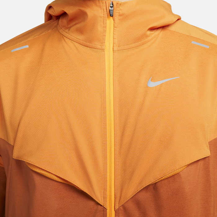 Shop Windrunner Men s Running Jacket Nike UAE