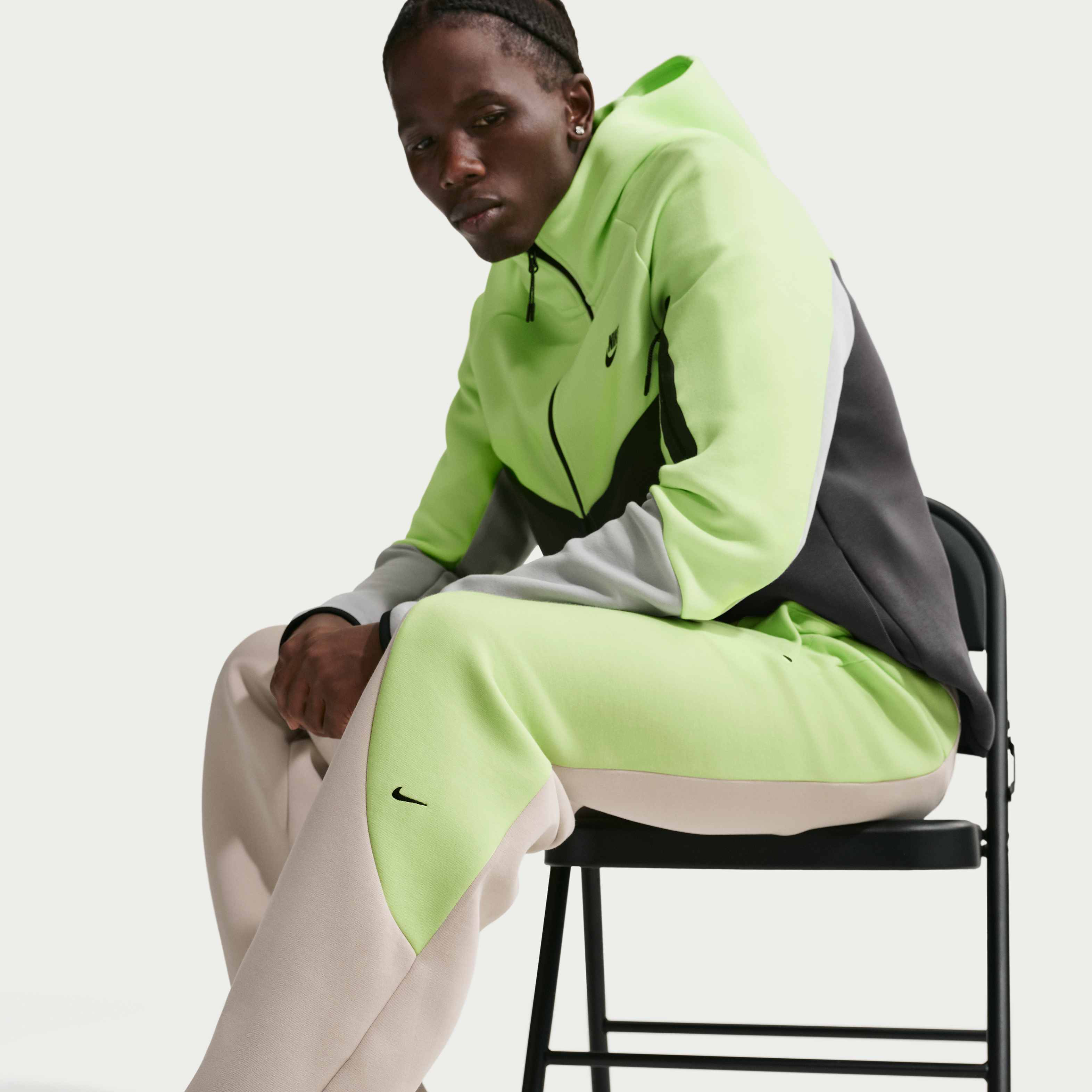 Nike Tech image number 4