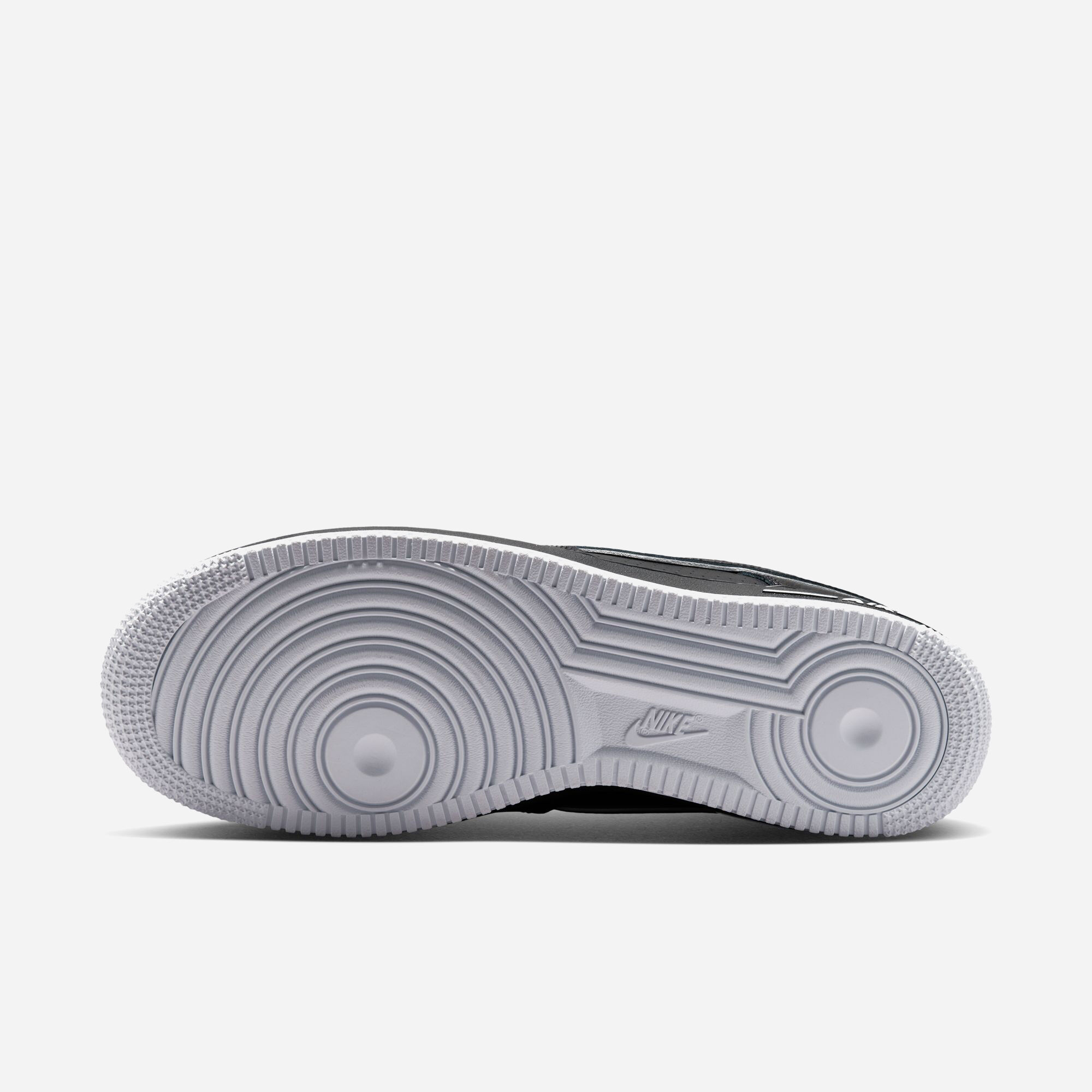 Nike Air Force 1 '07 LV8 image number 5