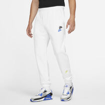 Nike Sportswear Essentials+
