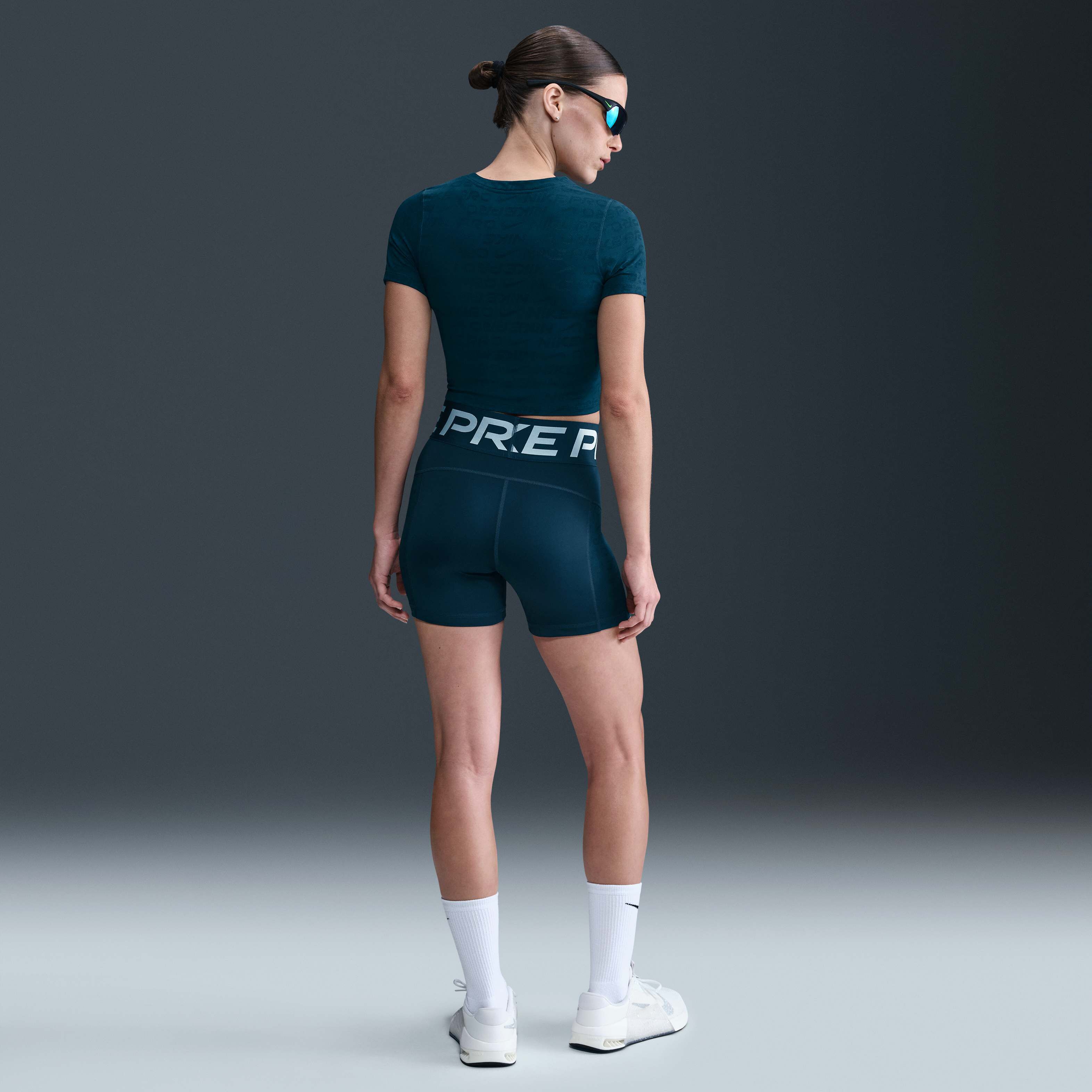 Nike Pro Sculpt image number 3