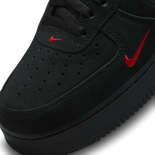 Nike Air Force 1 07 LV8