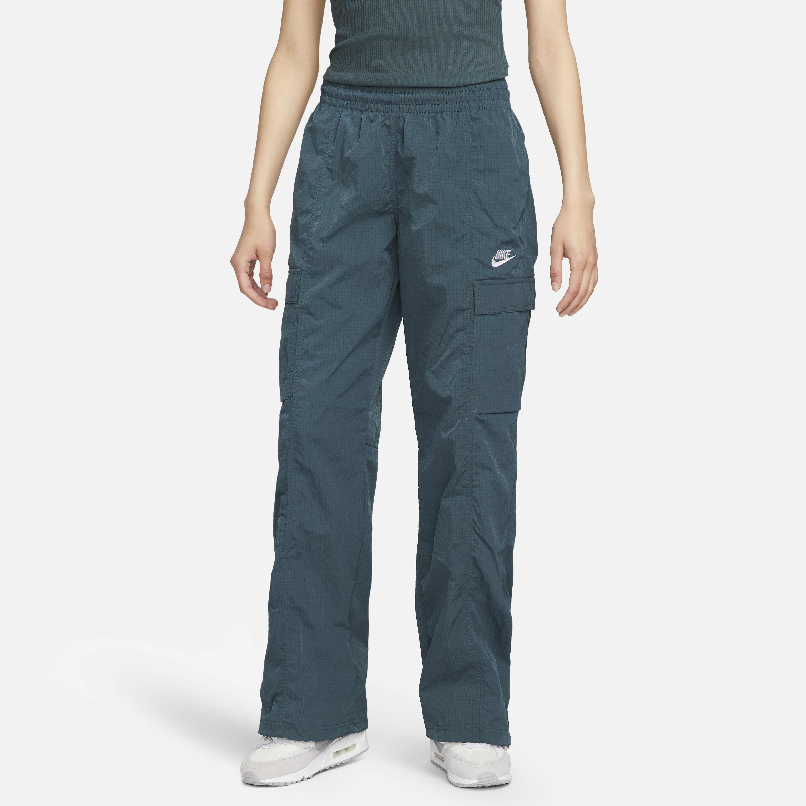 Nike cargo sweatpants womens 2025