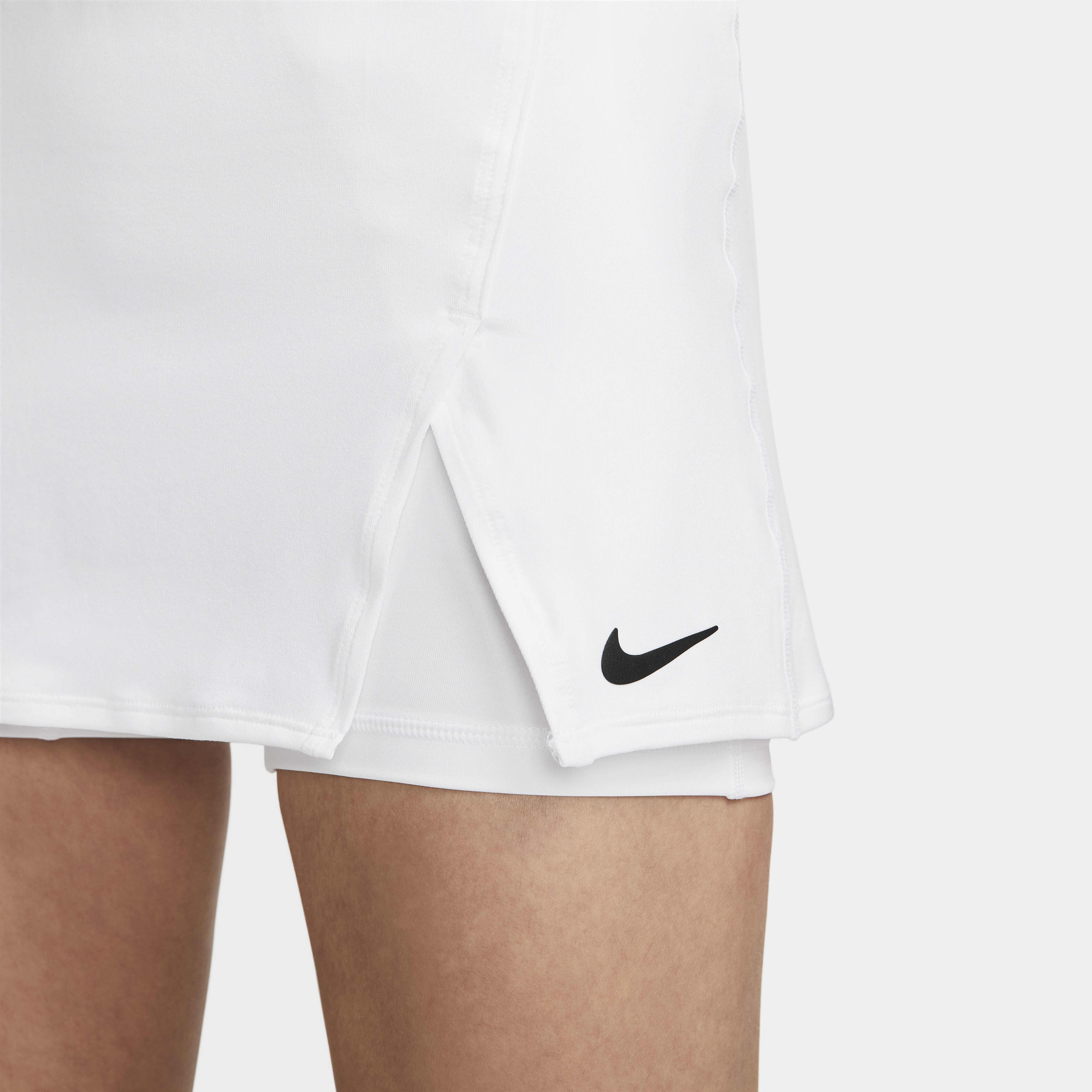 NikeCourt Dri-FIT Victory image number 3