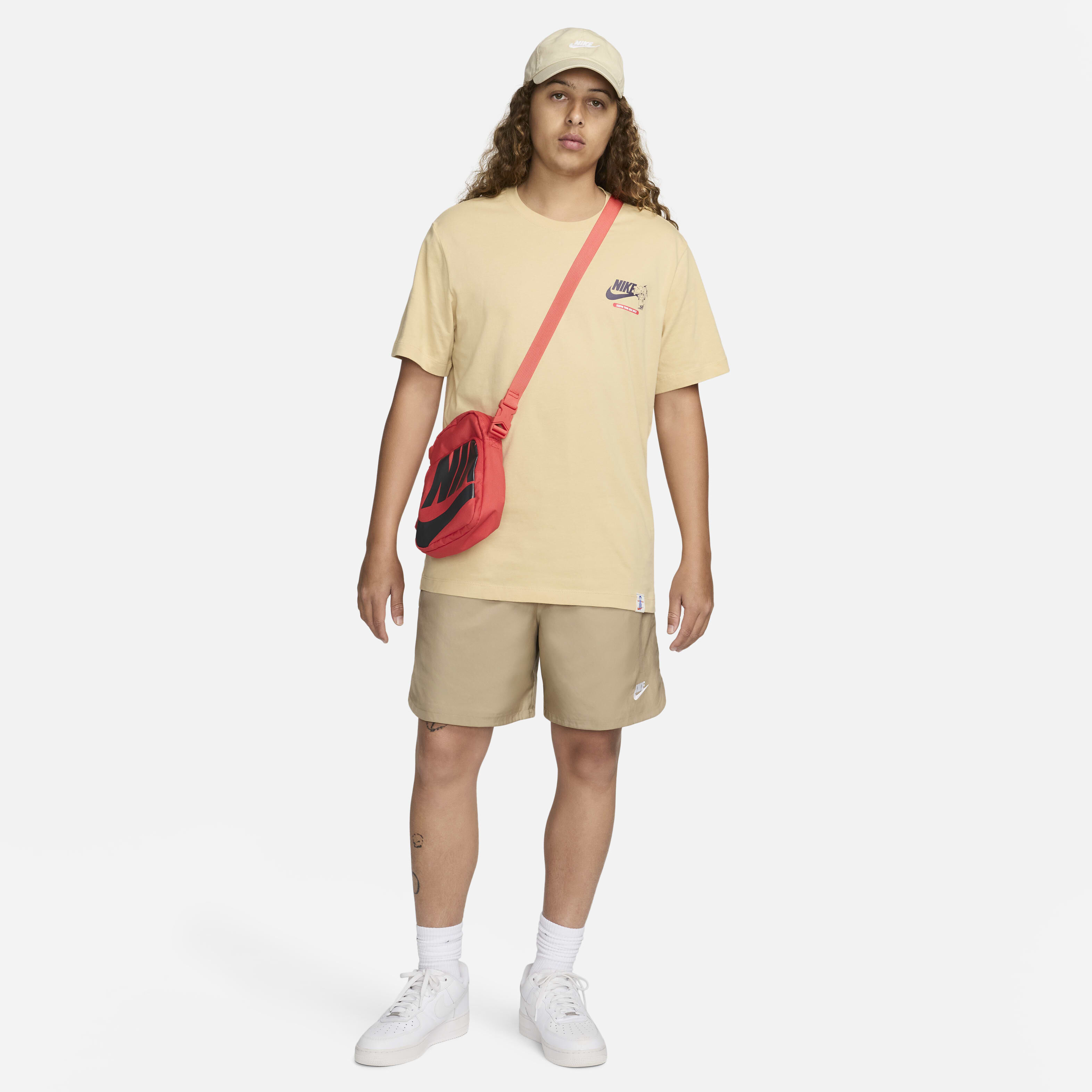 ★Nike★ Sportswear Men's T-Shirt FV3755-252 Buy Nike Sportswear Men's T-Shirt - Sesame | Nike UAE Official