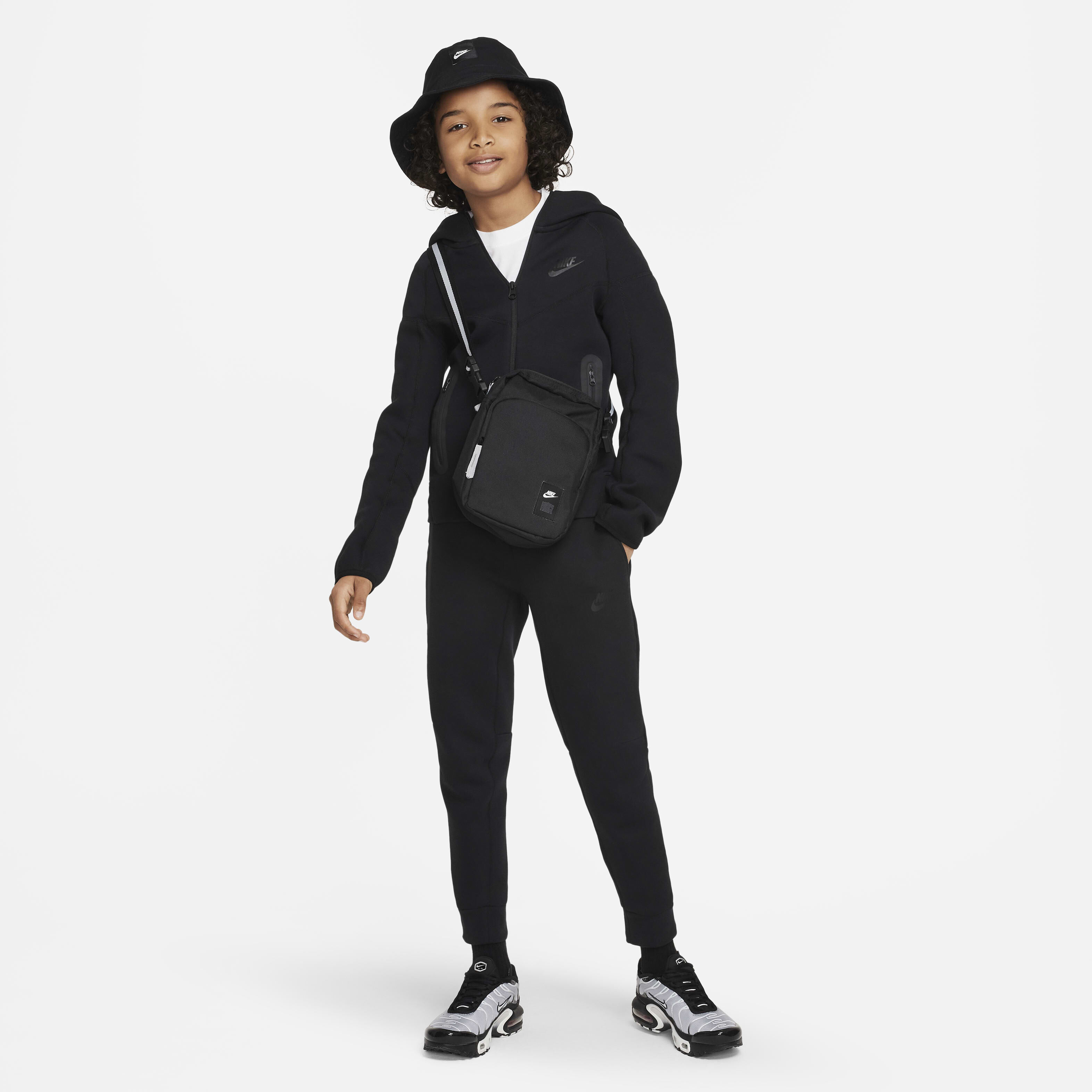Buy Nike Sportswear Tech Fleece Older Kids Boys Trousers Nike UAE Official