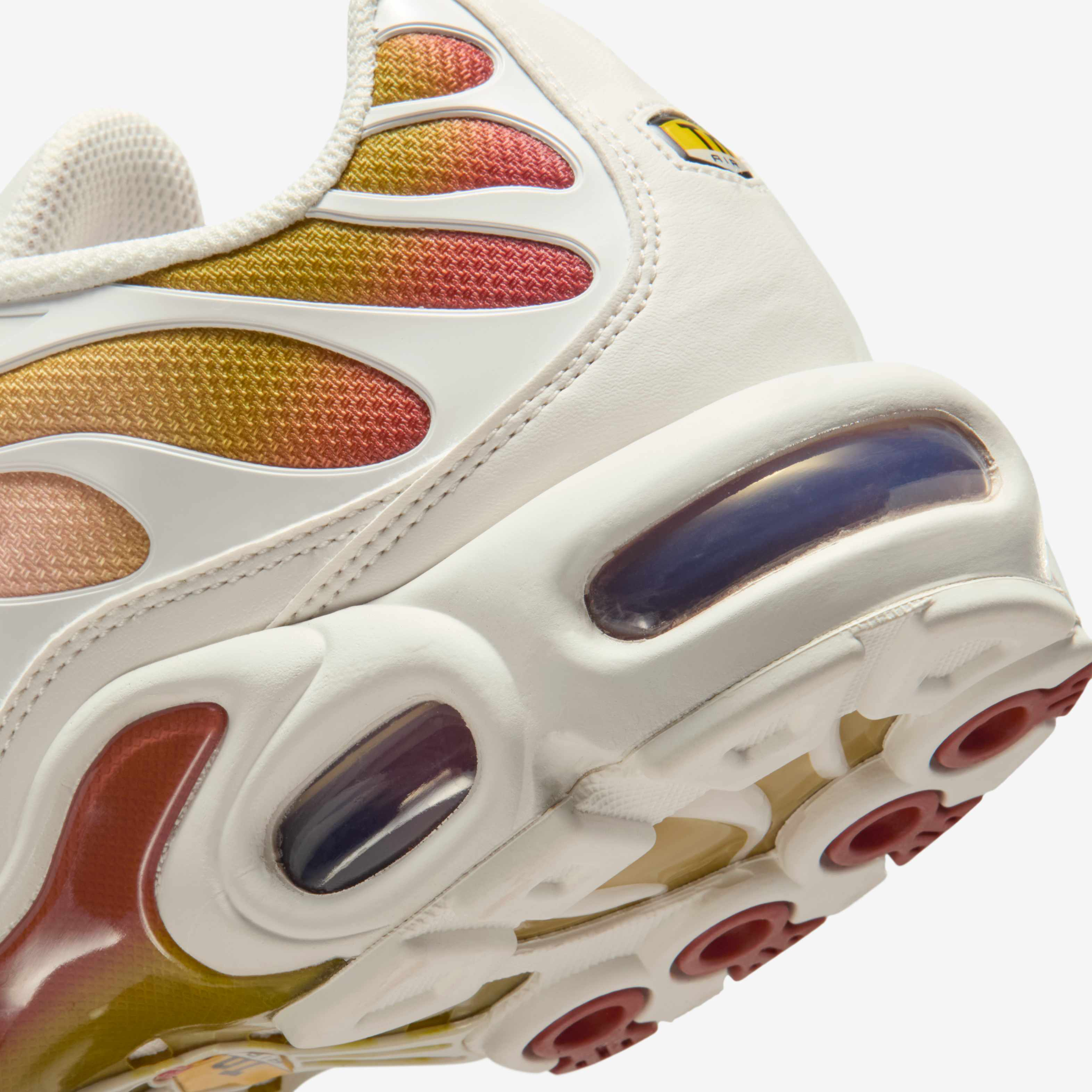 Nike Air Max Plus image number 7
