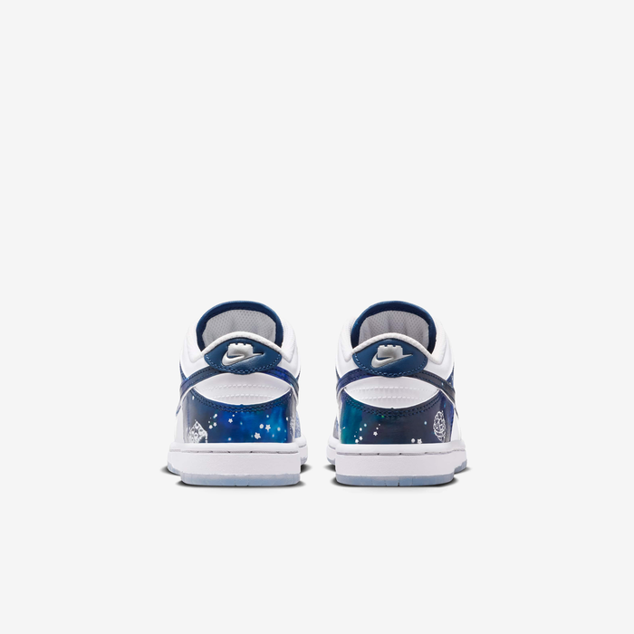 Nike Dunk Low x LEGO® Collection image number 5 Nike Dunk Low x LEGO® Collection image number 5