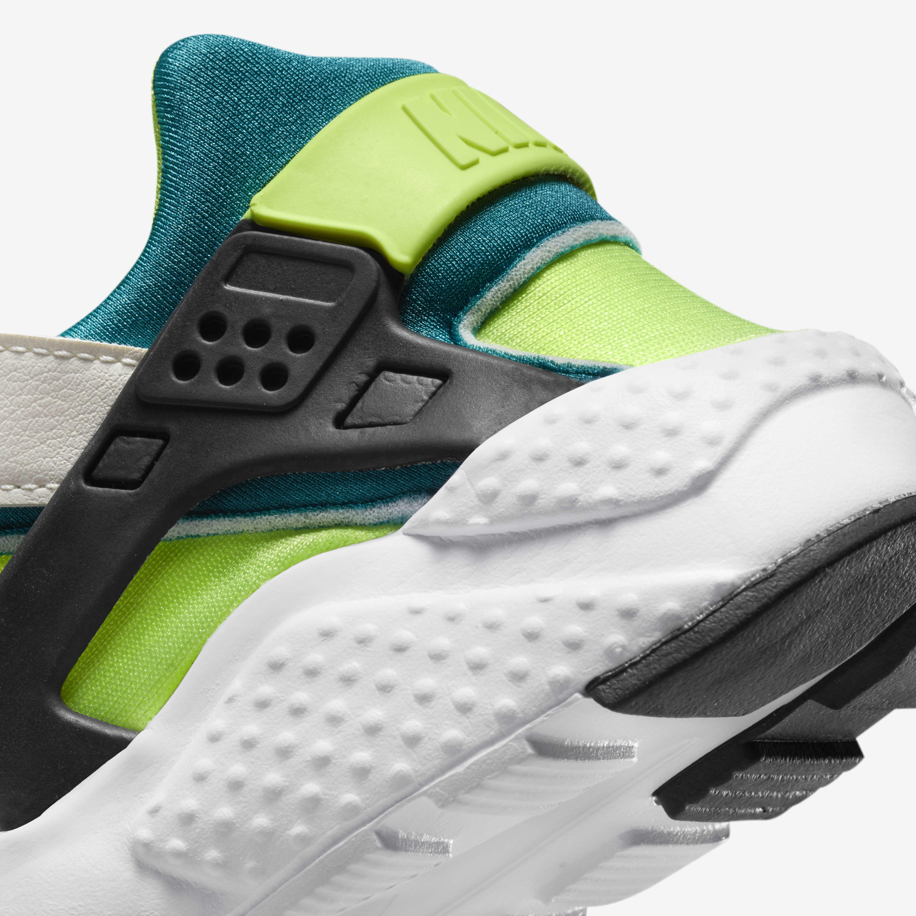 Nike Huarache Run image number 7