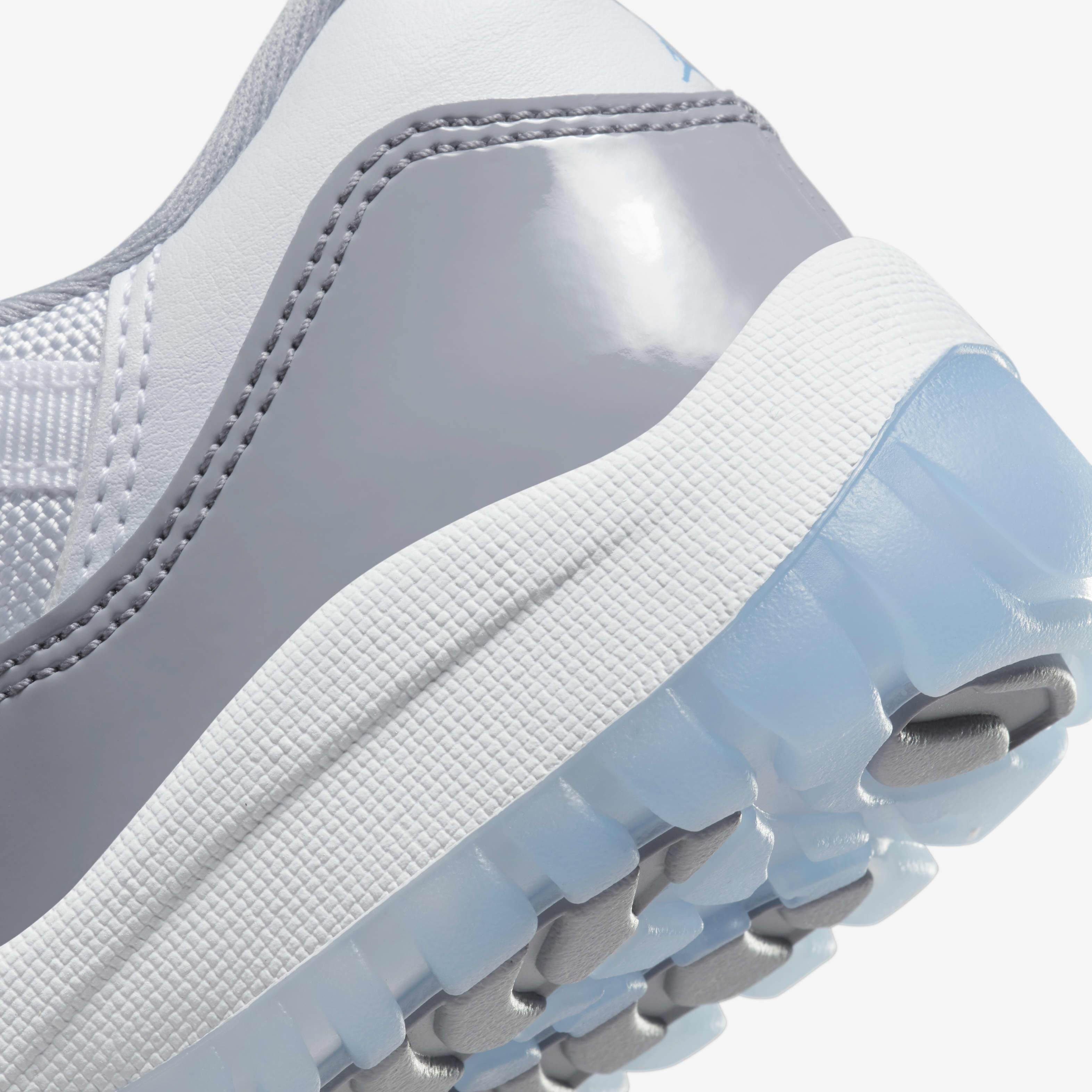 Air Jordan 11 Retro Low image number 7