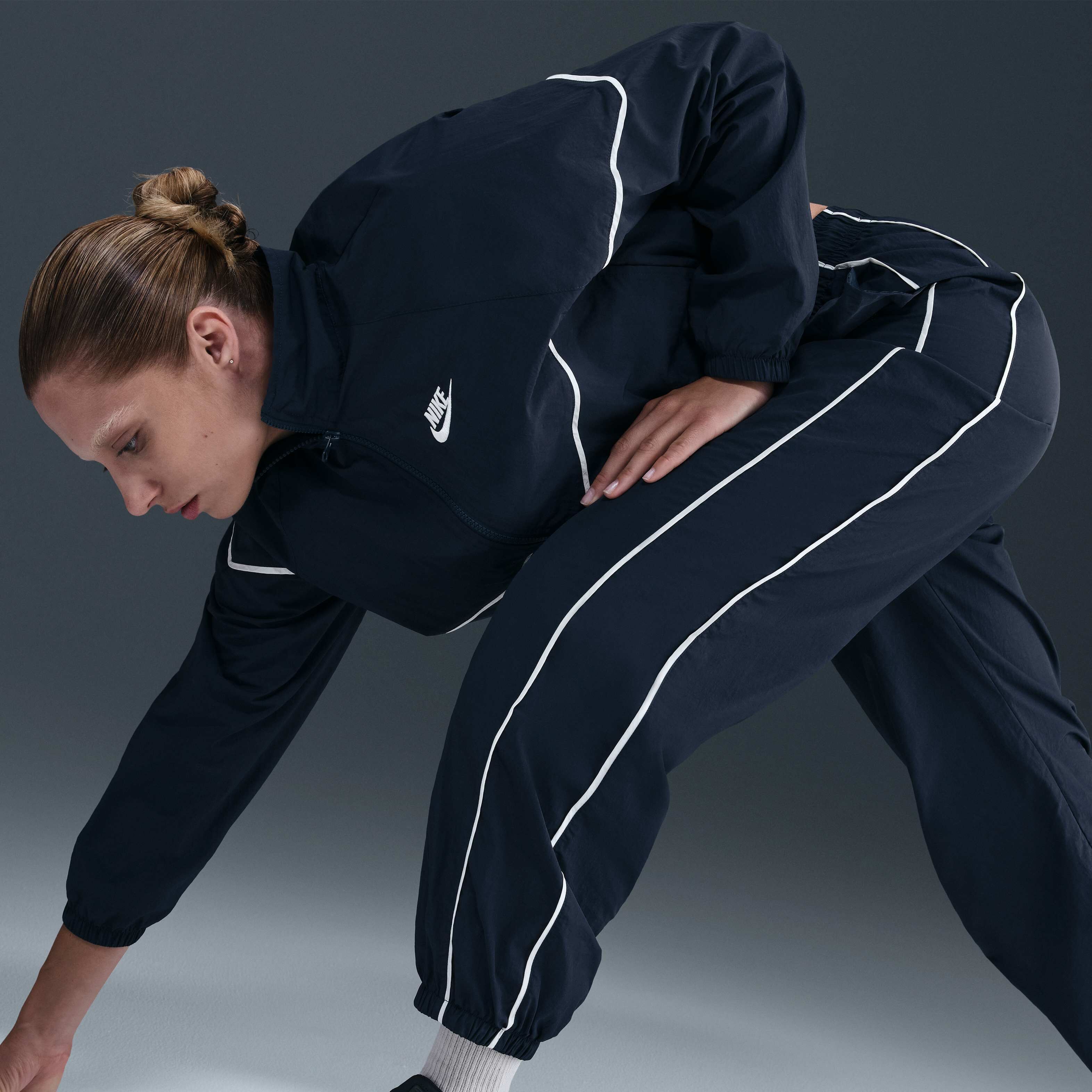 نايكي سبورتسوير ويندرانر image number 4