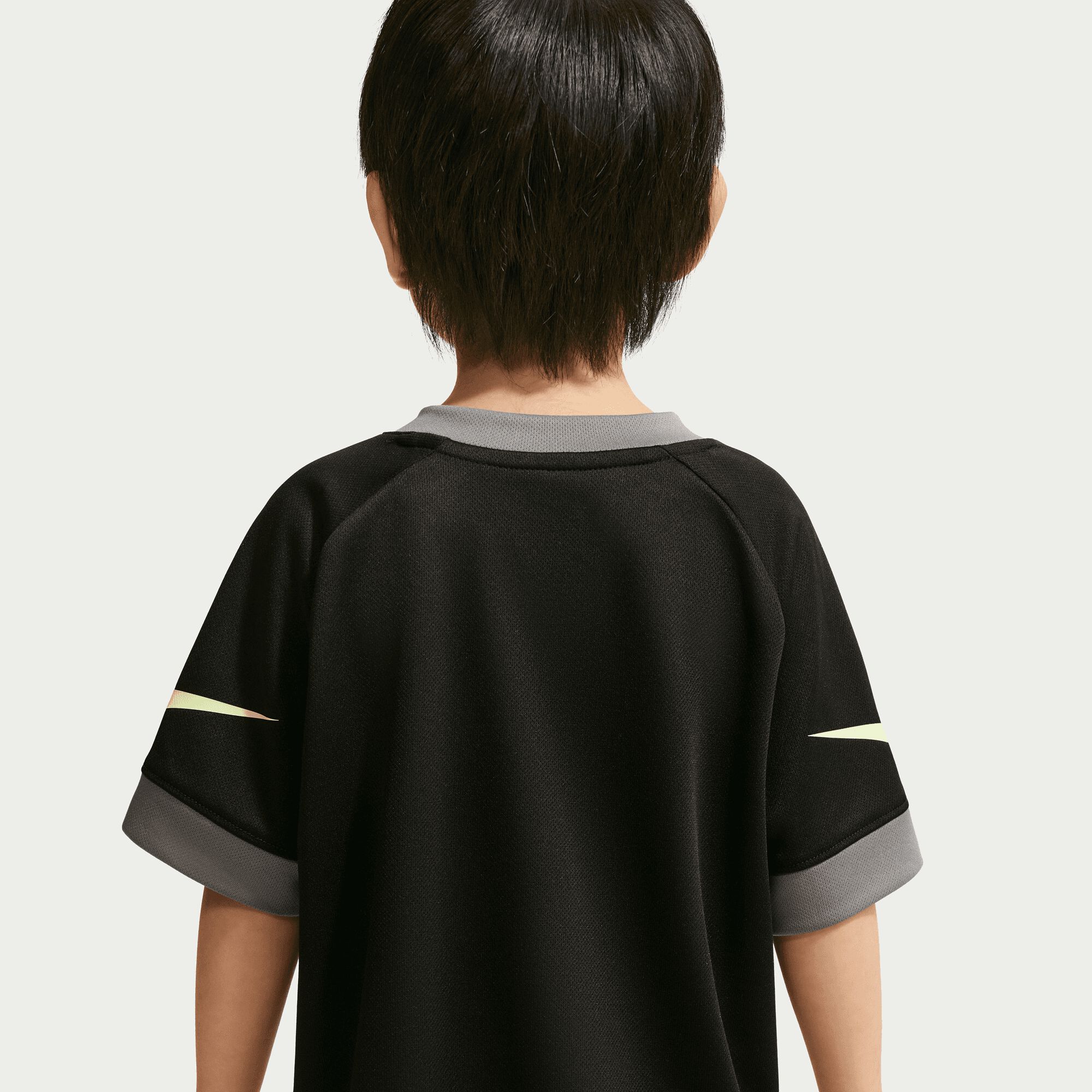 Nike image number 3