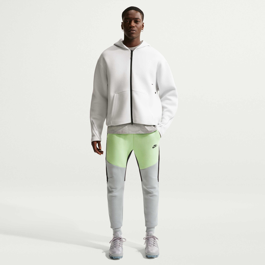 Nike Tech